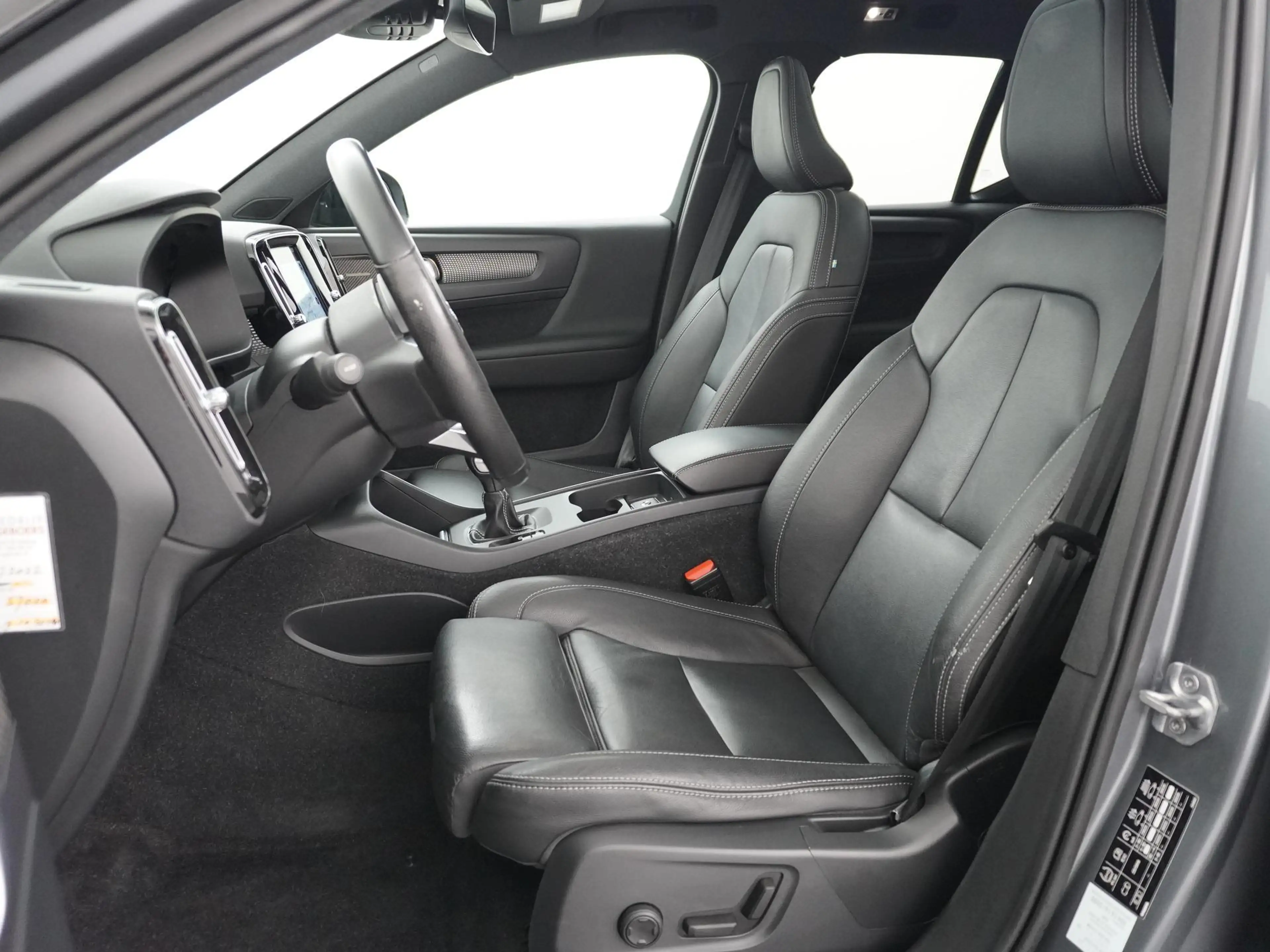 Volvo XC40 1.5 T3 R-Design Panodak/Trekhaak/Leder/HarmanKardo — photo 14