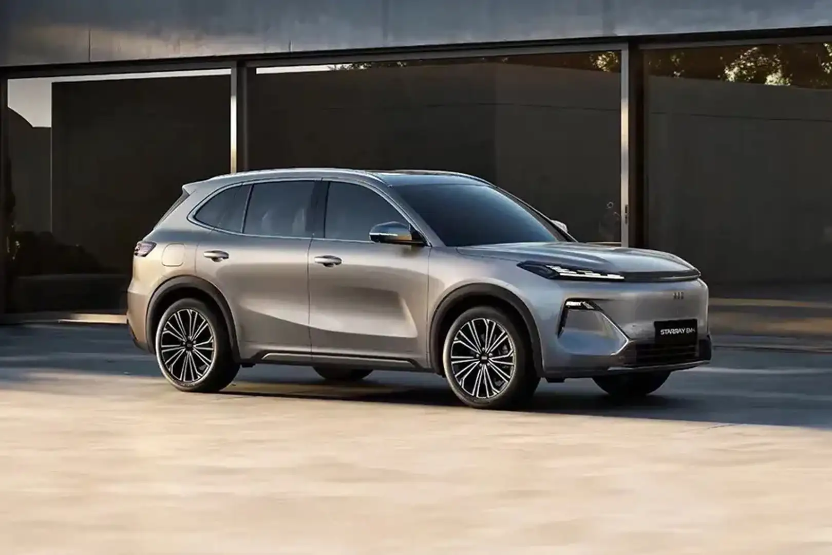 Geely Starray EM-i 1.5 Max+ | ONBEPERKT EN SNEL LEVERBAAR | PANO | GE Grau - 1