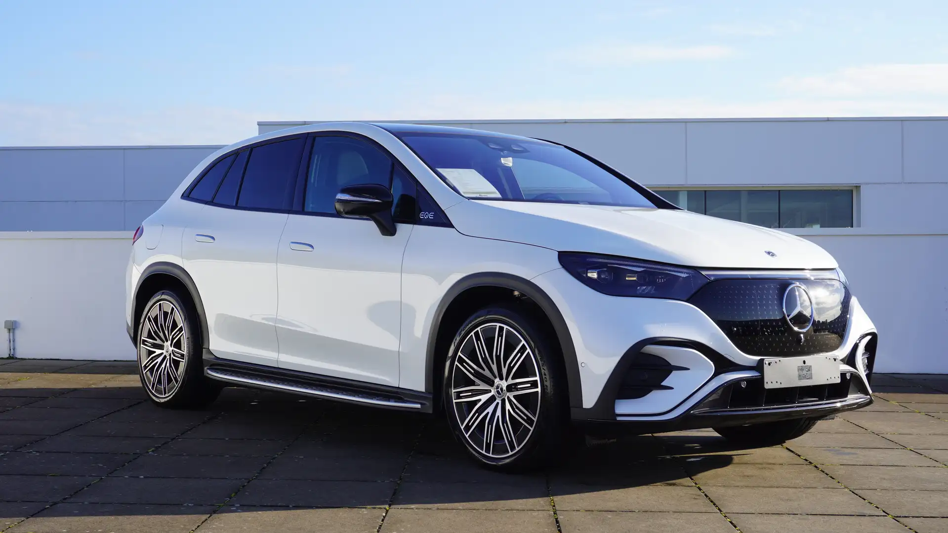 Mercedes-Benz EQE SUV 4M AMG SUV/PANODAK/360 CAM/TREKH/TREDEPLANK/21" Wit - 1
