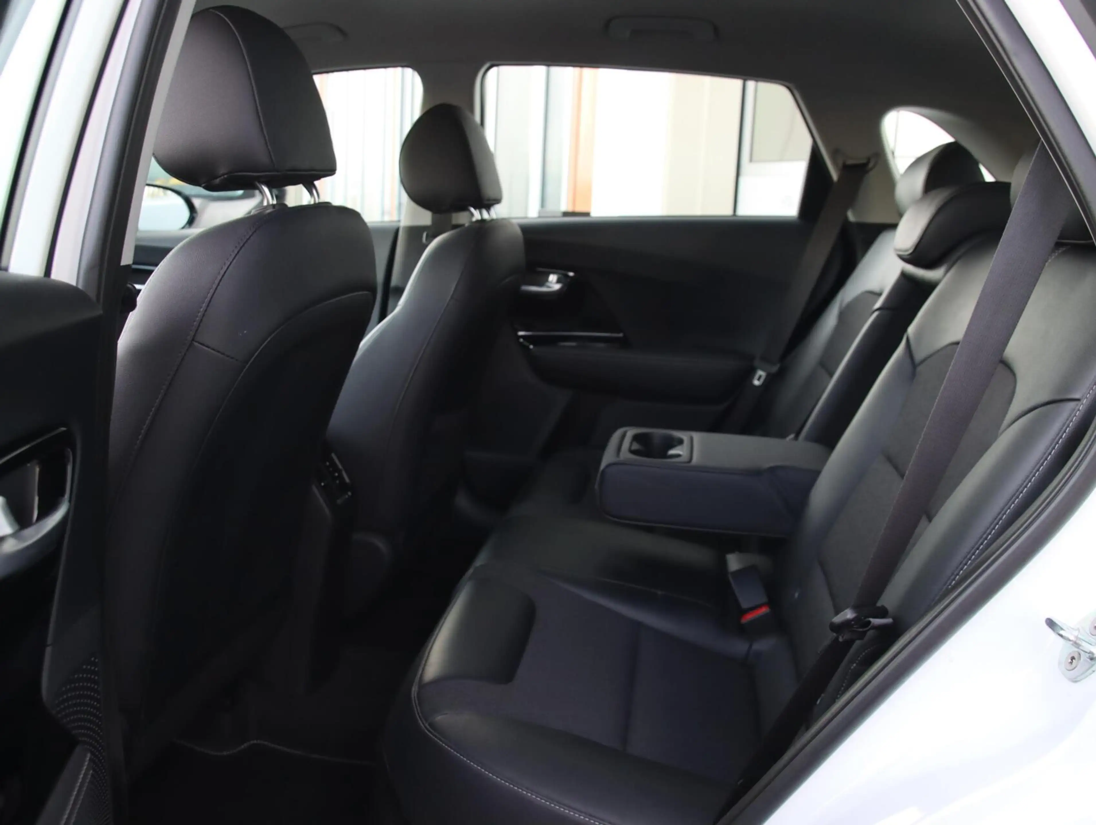 Kia Niro 1.6 GDi 140PK PHEV DynamicLine | Hoge zit — photo 6