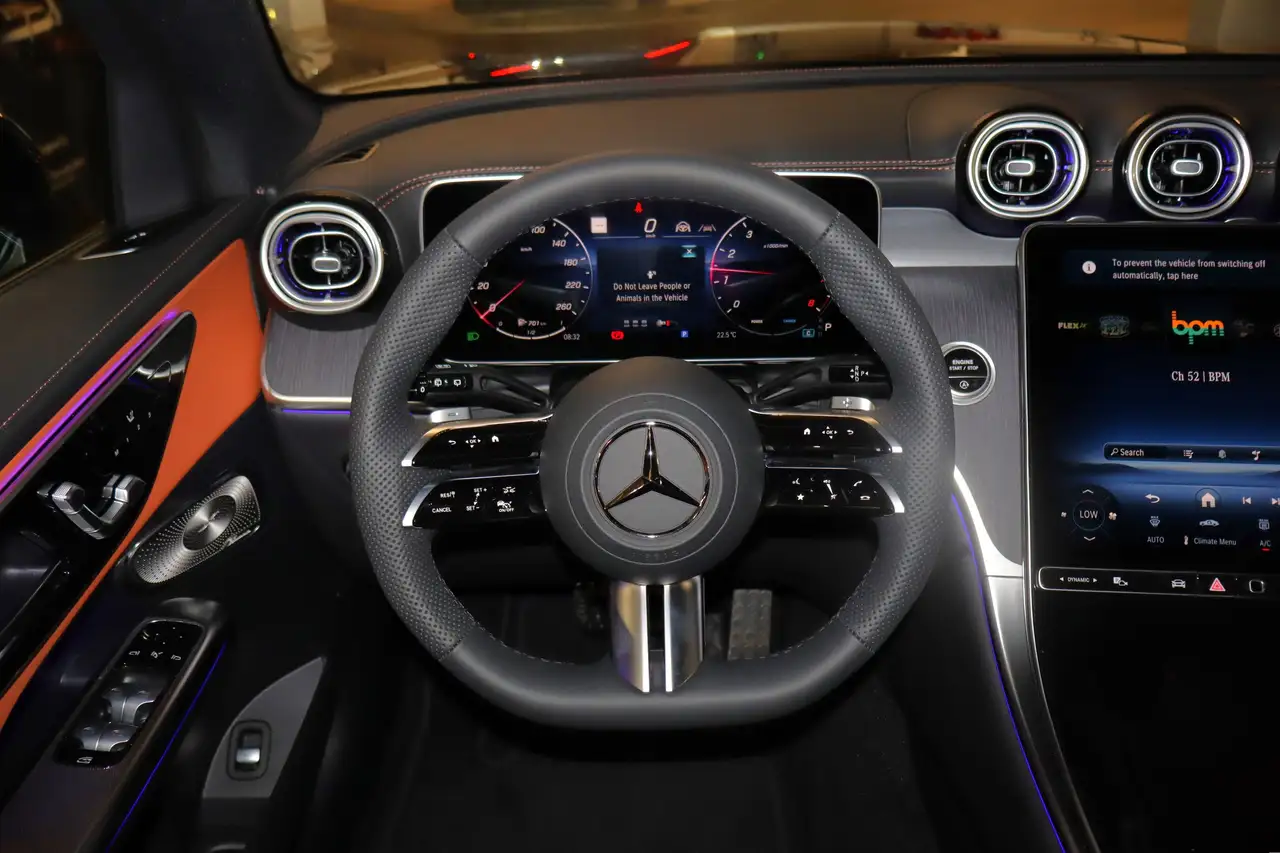 Mercedes-Benz GLC снимка Mercedes-Benz GLC