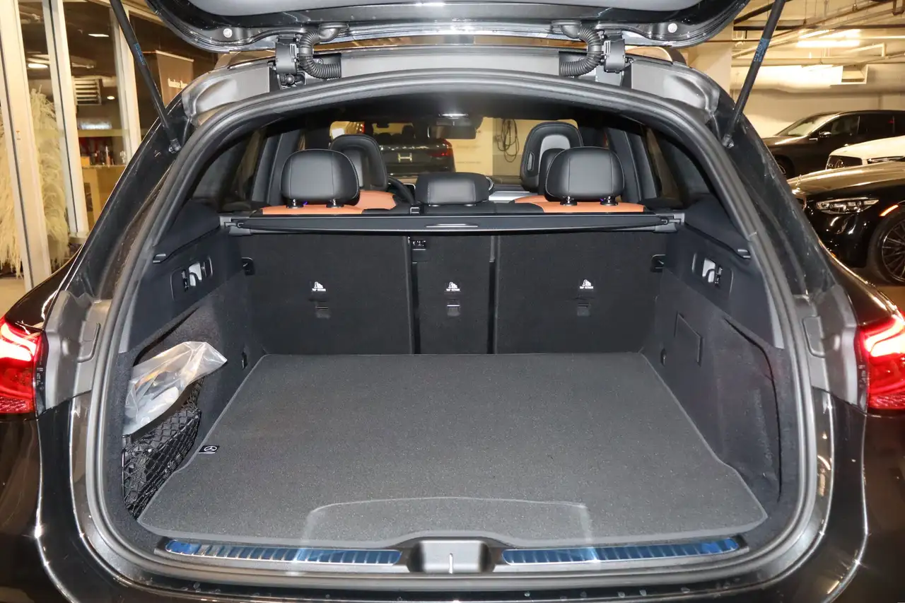Mercedes-Benz GLC снимка Mercedes-Benz GLC