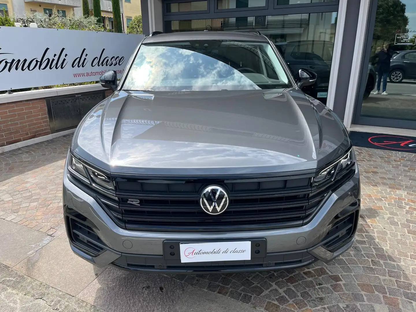 Volkswagen Touareg 3.0 V6 tdi  R-Line PLUS-Pack 231cv-PRONTA CONSEGNA Grigio - 2