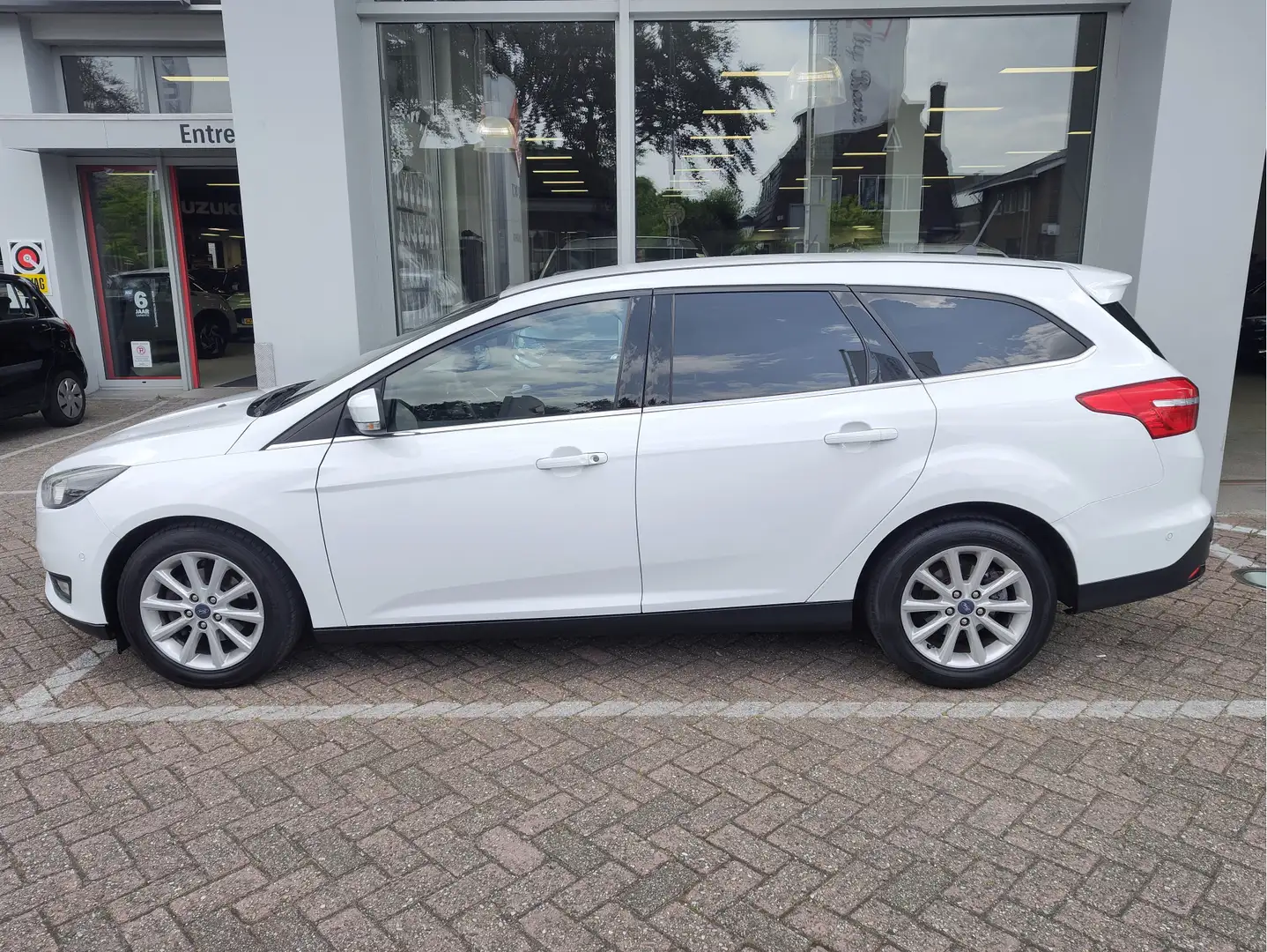 Ford Focus Wagon 1.0 TITANIUM Voorruitverwarming | Keyless | Blanc - 2