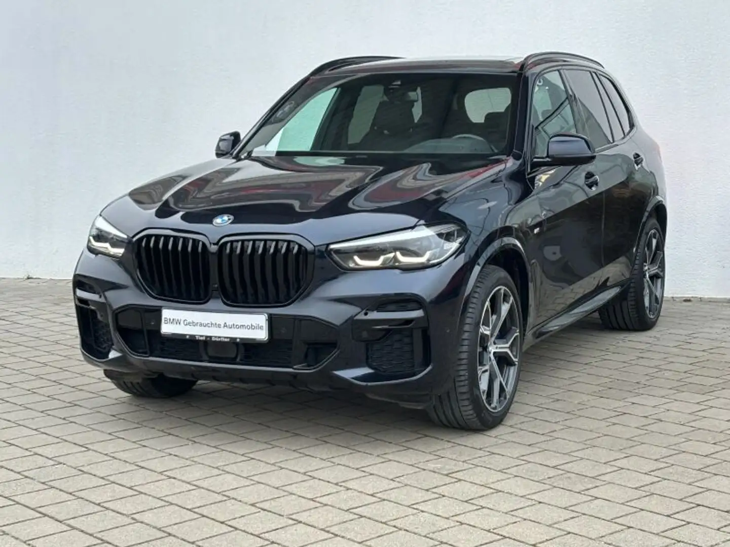 BMW X5 xDrive30d SAG M Sport AHK/PANO/MEMO/CAM/PRIVA Nero - 2