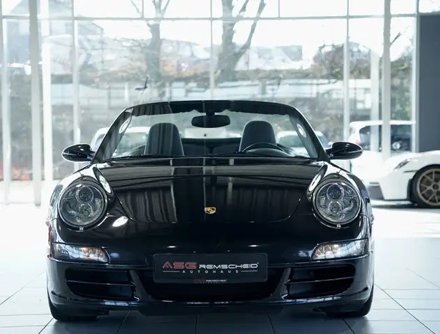 Porsche 997 view 2
