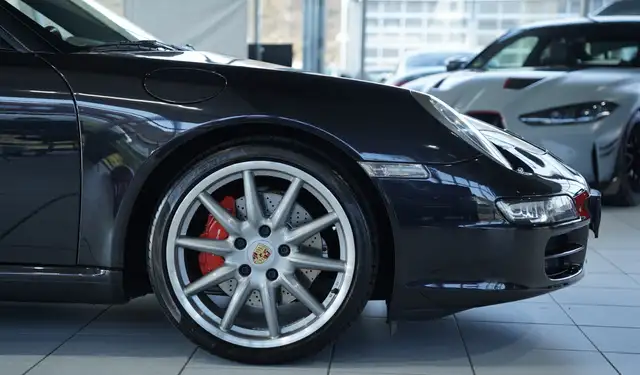 Porsche 997 view 5