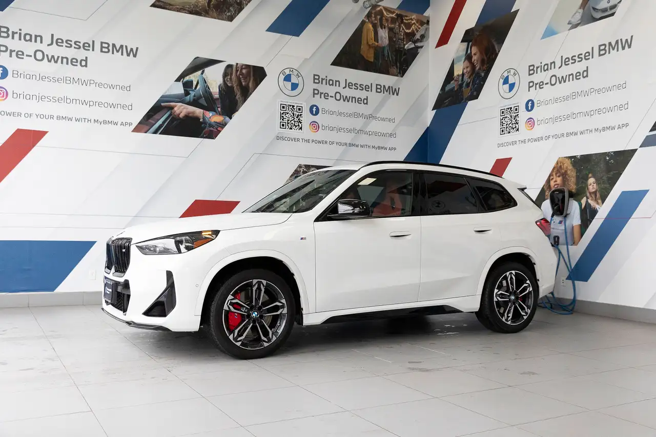 BMW X1 снимка BMW X1