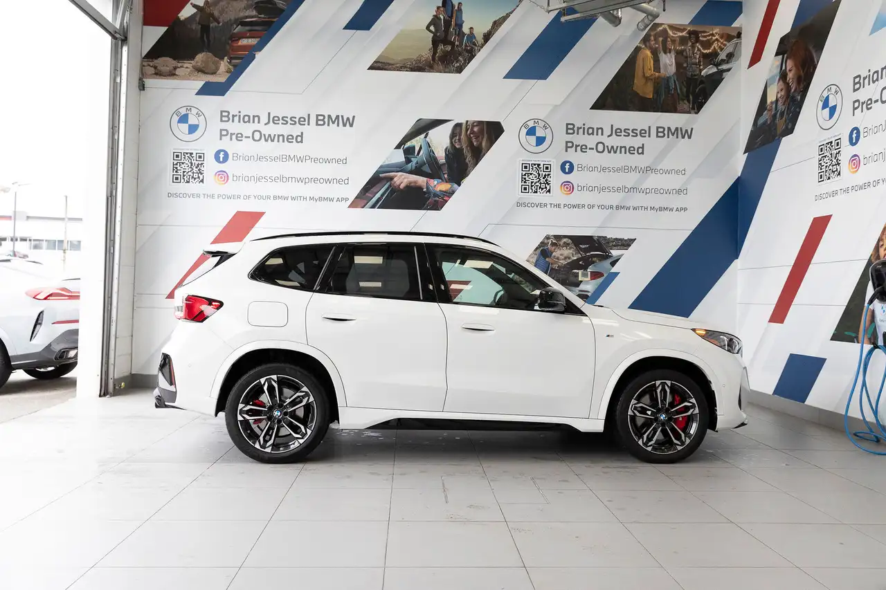 BMW X1 снимка BMW X1