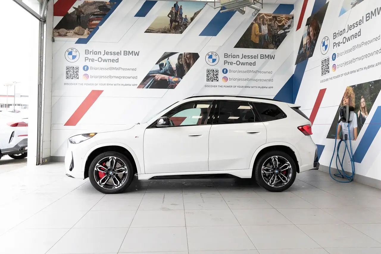 BMW X1 снимка BMW X1
