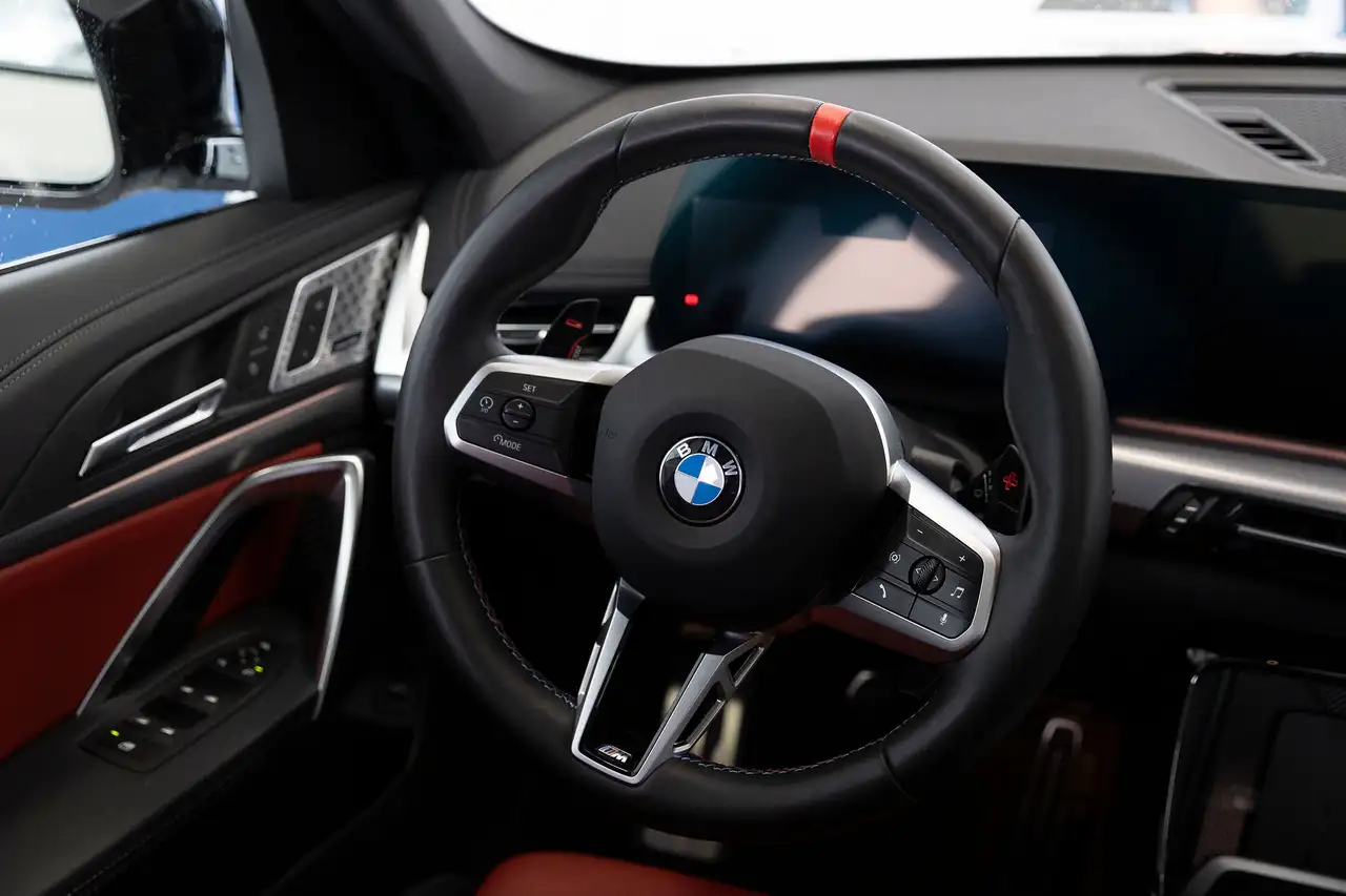 BMW X1 снимка BMW X1