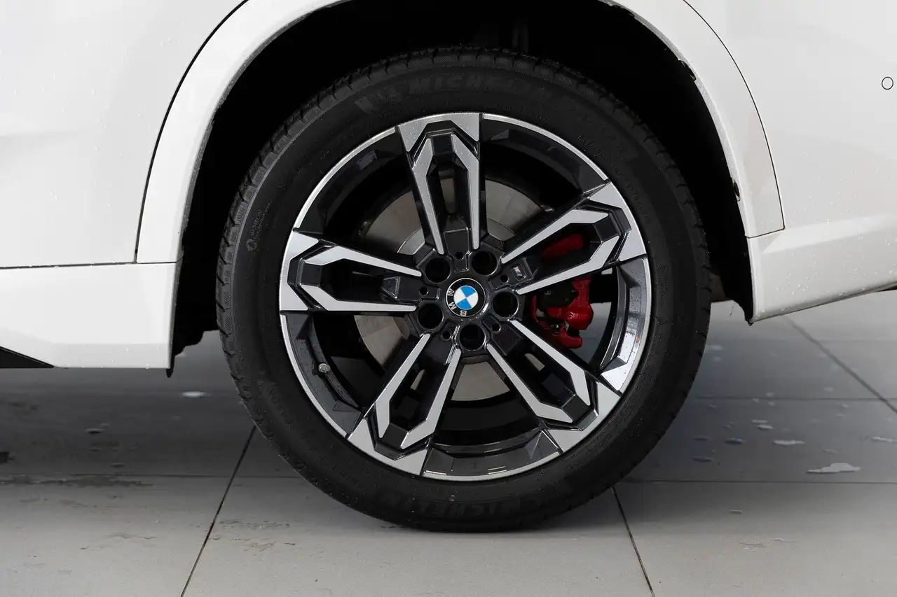 BMW X1 снимка BMW X1