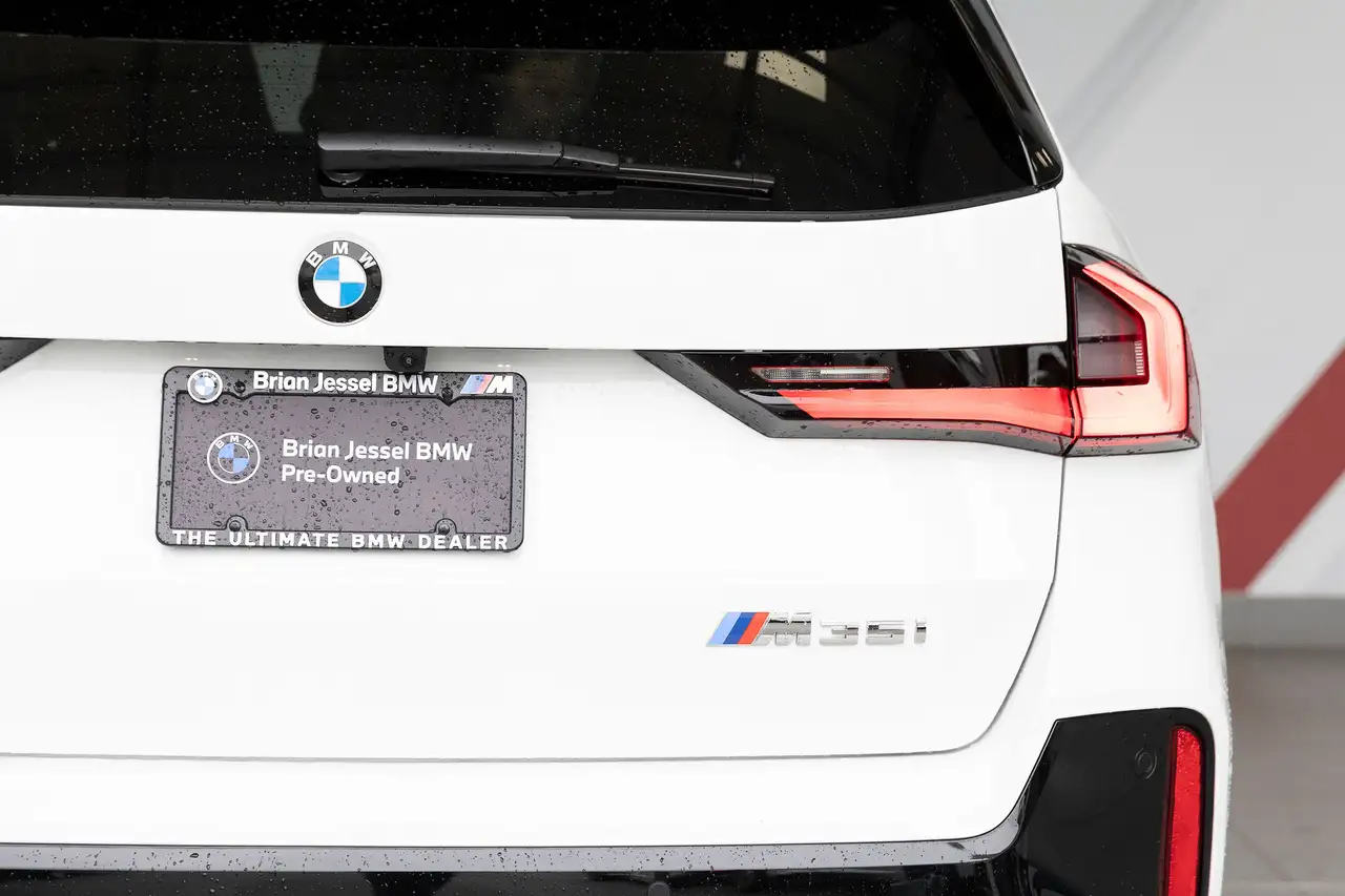 BMW X1 снимка BMW X1