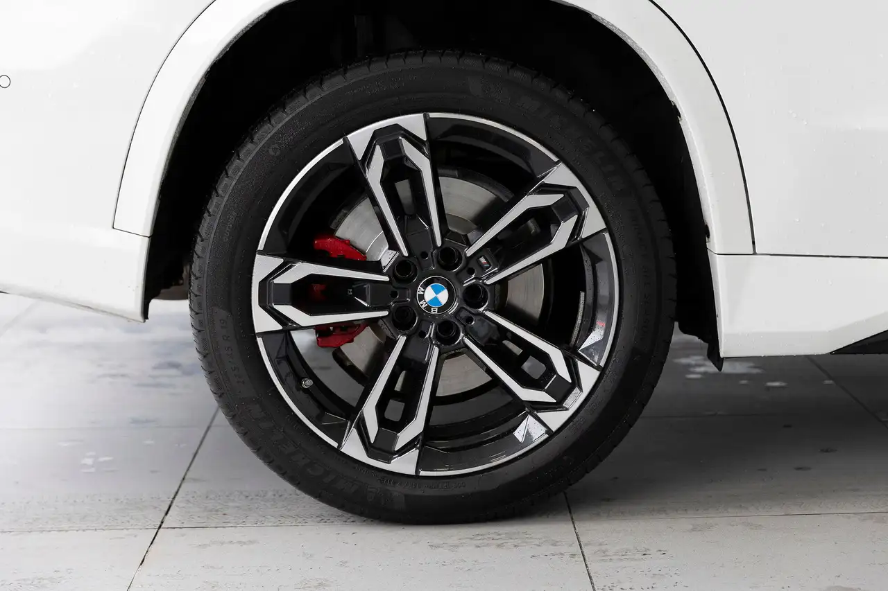 BMW X1 снимка BMW X1
