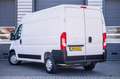 Peugeot Boxer 330 2.2 BlueHDi 120 L2H2 Premium Weiß - thumbnail 5