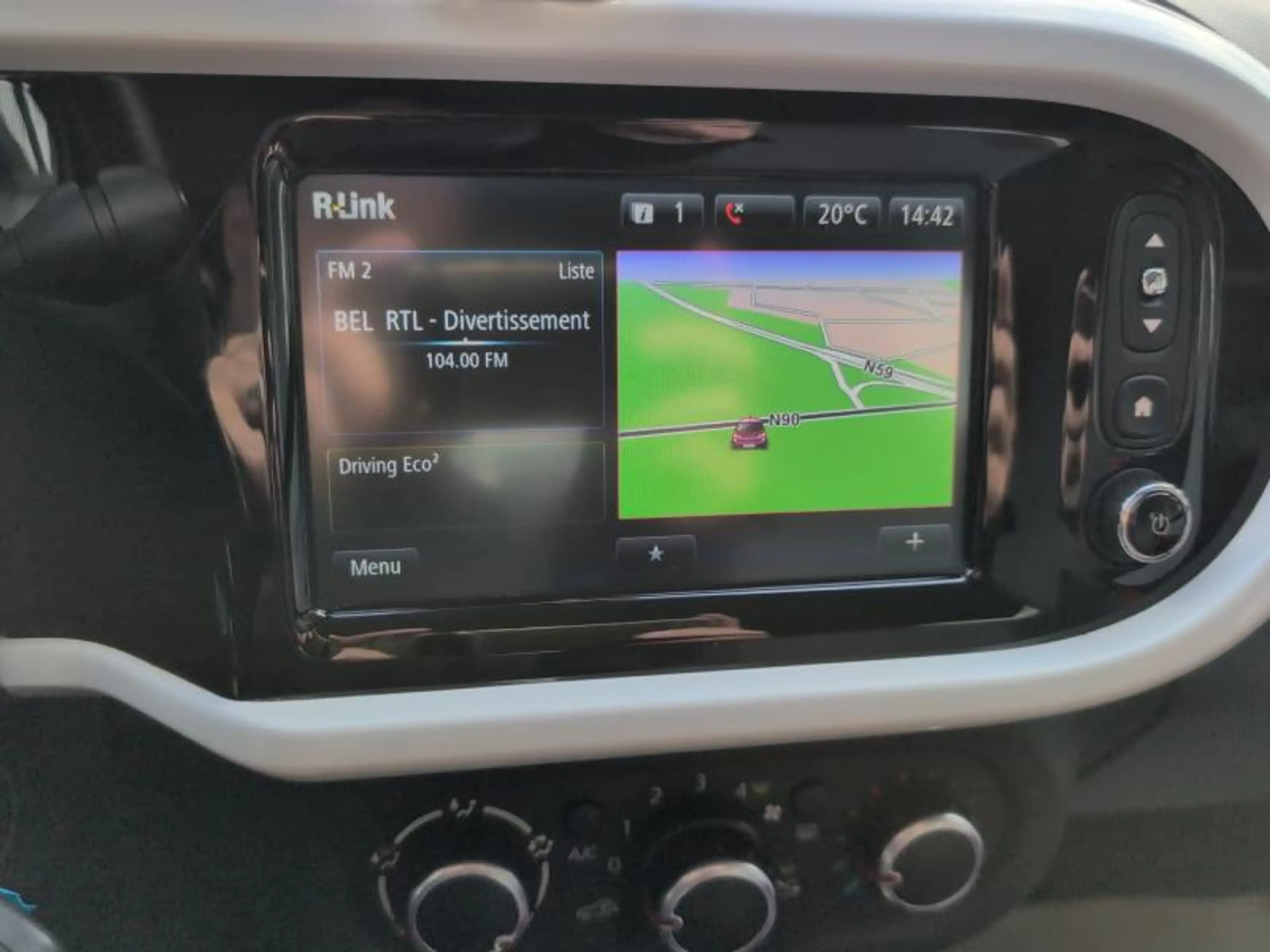 Renault Twingo 0.9TCe 90cv Blanc 01/15 Airco GPS Camera Cruise — photo 15