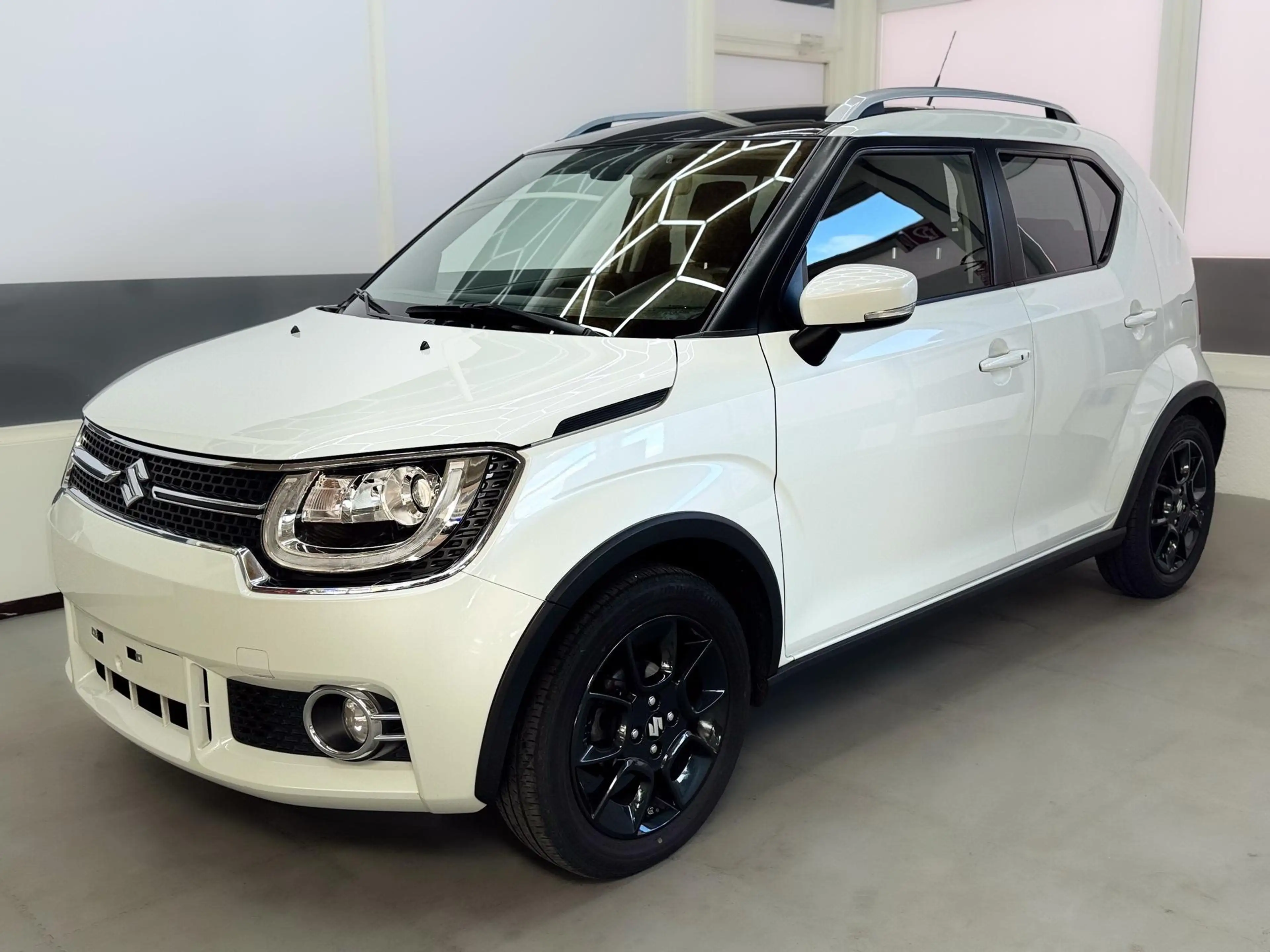 Suzuki Ignis COMFORT PLUS AUT SHZ NAVI RFK 1.2 SHVS AUT 66kW...
