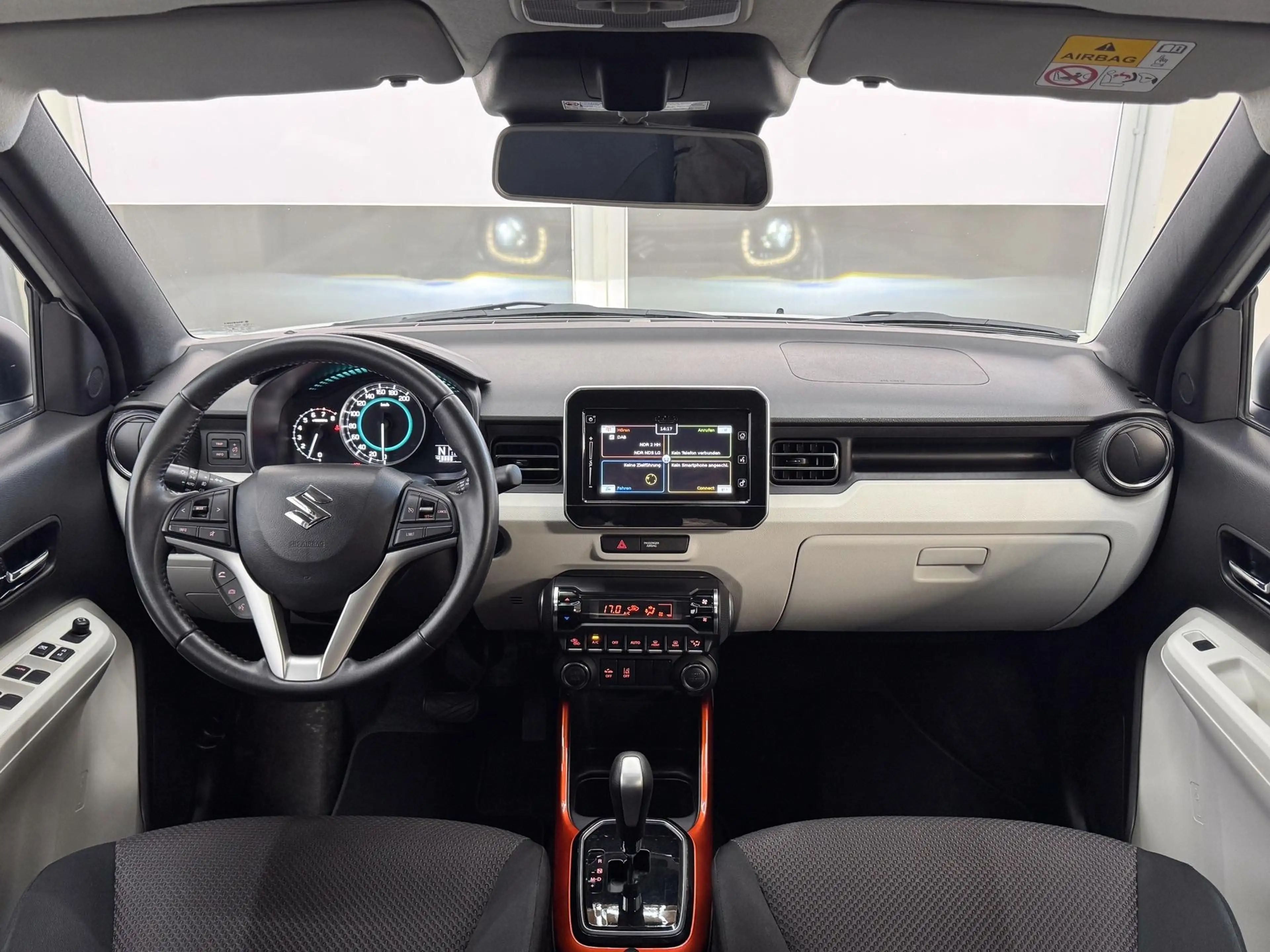 Suzuki Ignis COMFORT PLUS AUT SHZ NAVI RFK 1.2 SHVS AUT 66kW... — photo 8