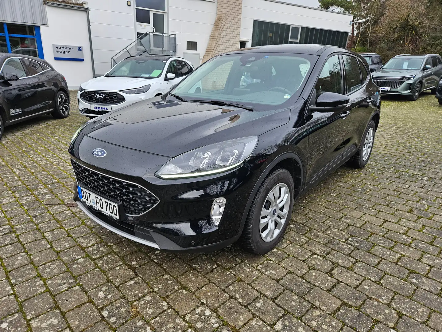 Ford Kuga Cool & Connect Schwarz - 1