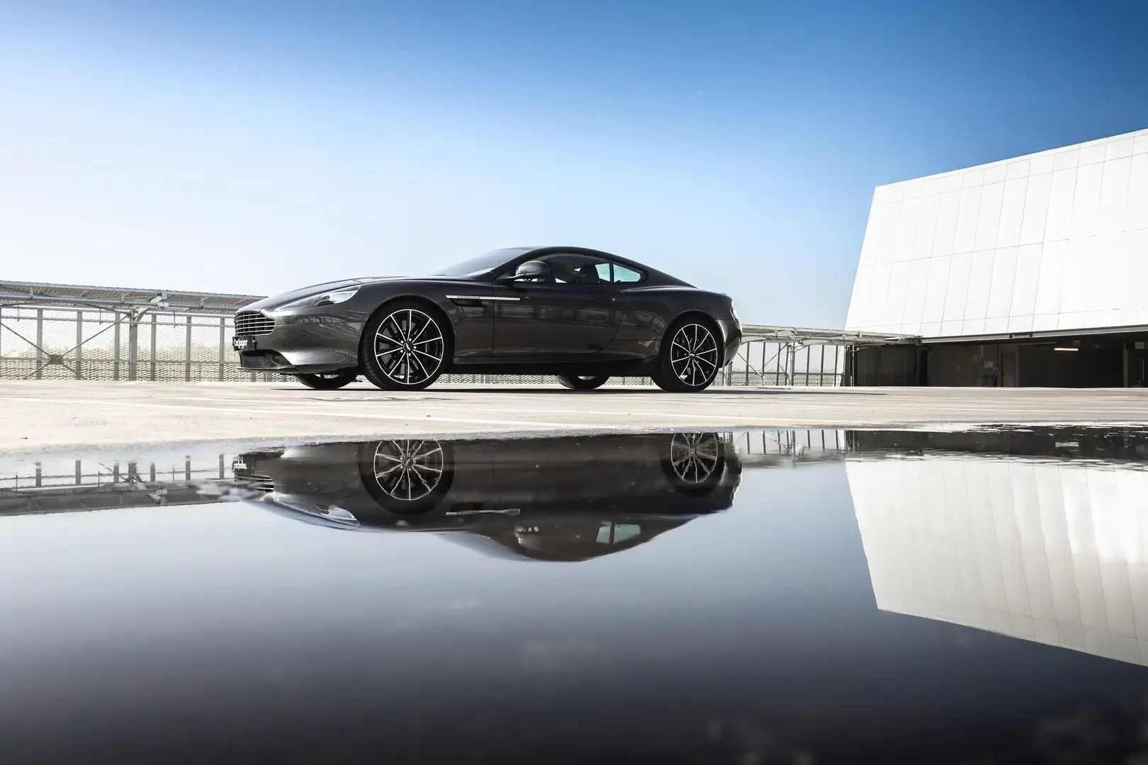Aston Martin DB9 GT Coupé Gris - 1