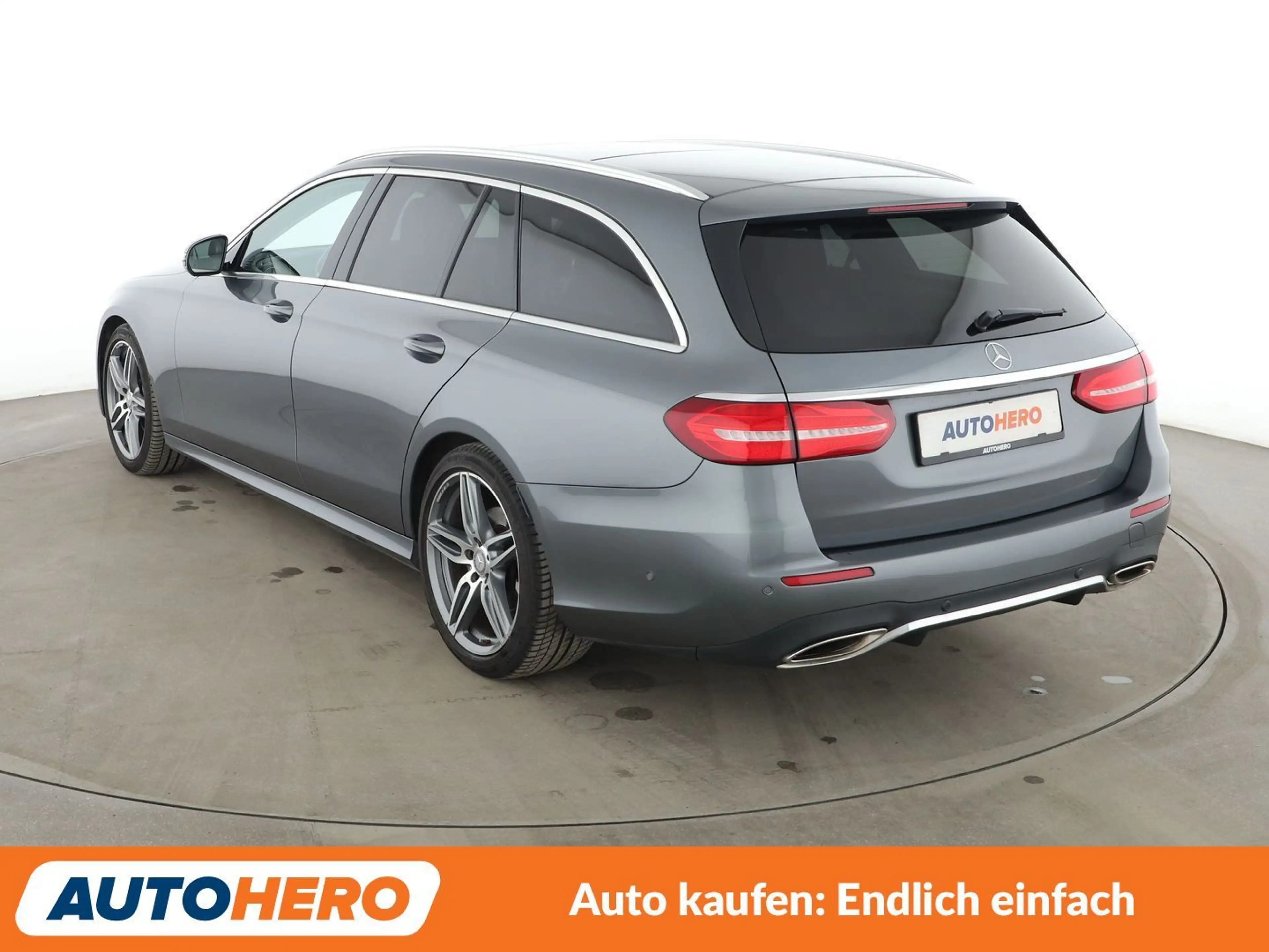 Mercedes-Benz E 250 E 250 T AMG Line Aut.*NAVI*LED*PLA*CAM* — photo 4