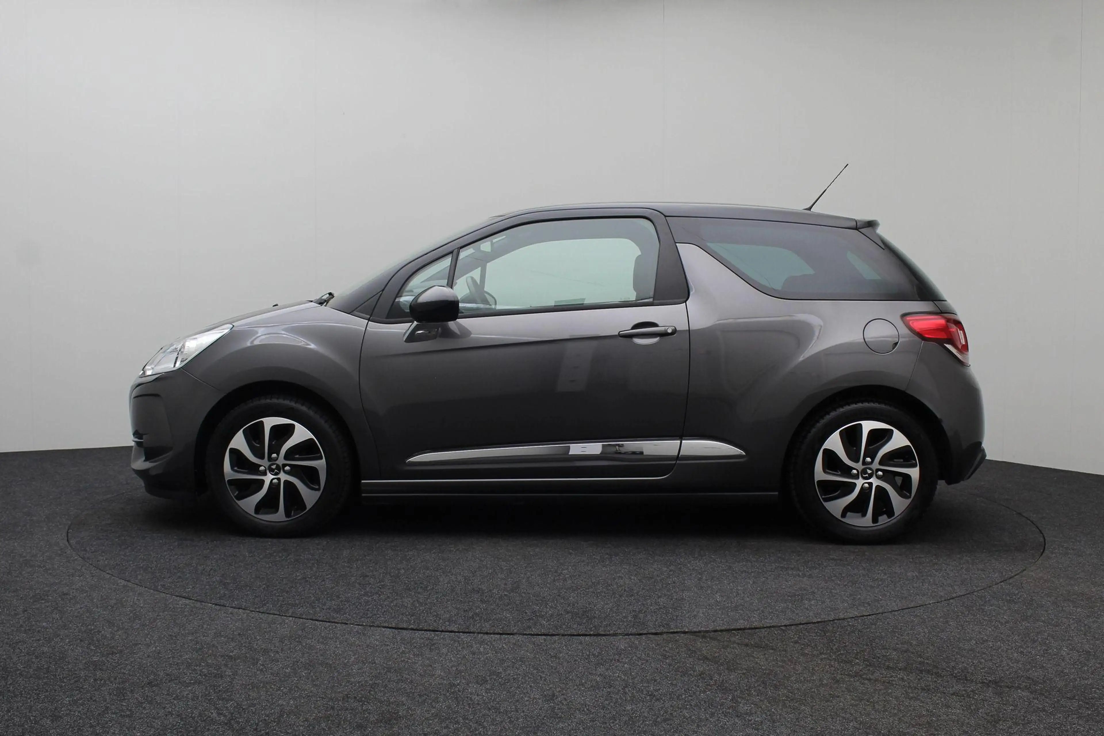 DS Automobiles DS 3 1.2 PureTech Business 2018 NAP | Carplay | Bluetoo — photo 7