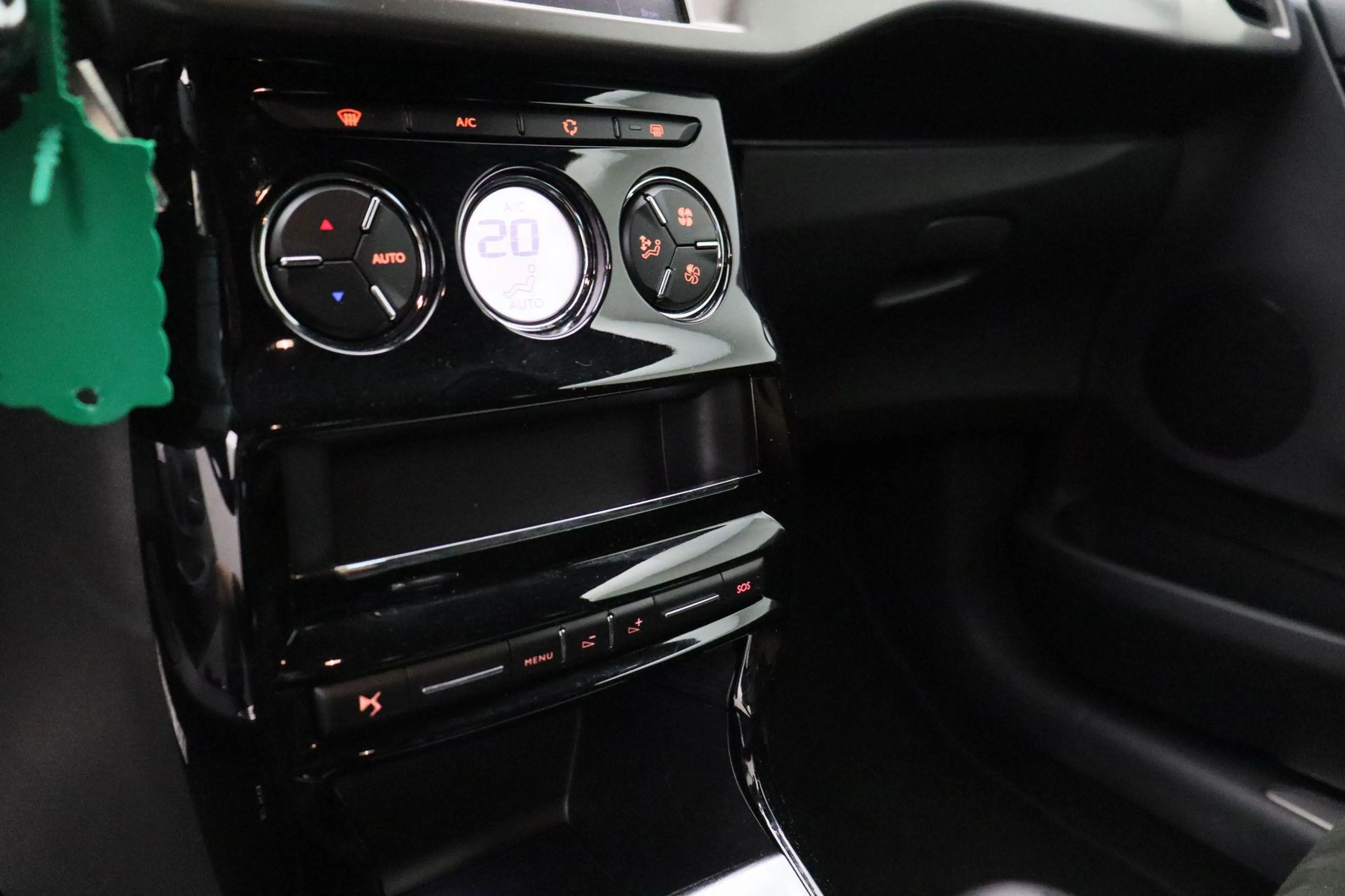 DS Automobiles DS 3 1.2 PureTech Business 2018 NAP | Carplay | Bluetoo — photo 27