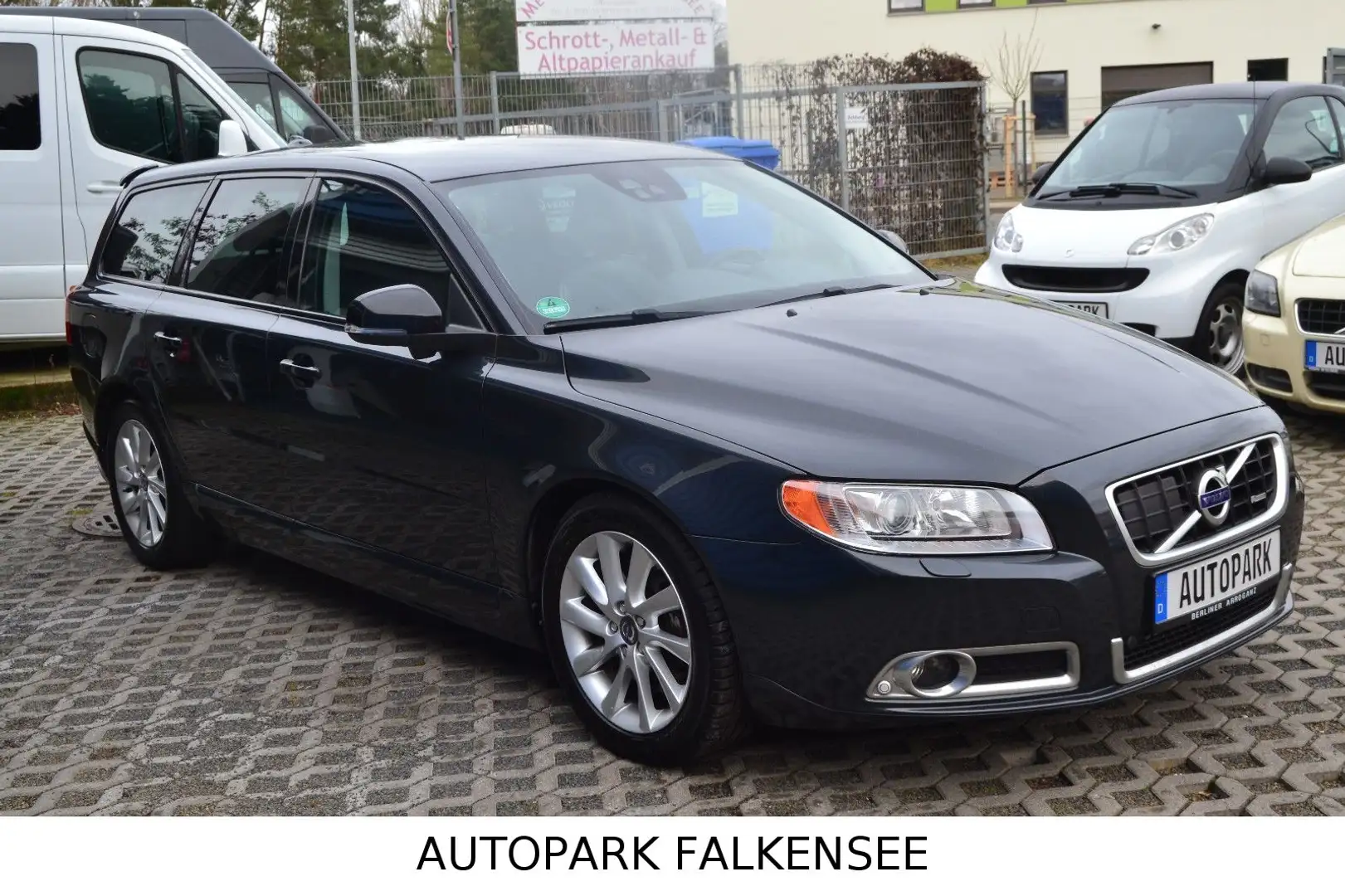 Volvo V70 III KOMBI EDITION R-DESIGN FACELIFT 1.HAND Grau - 1