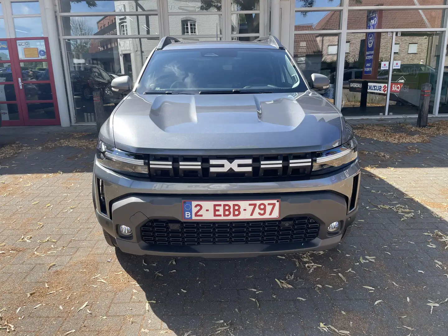 Dacia Duster JOURNEY+,140 HYBRID ,600 KM !!! NEUVE,FULL OPTIONS Grijs - 2