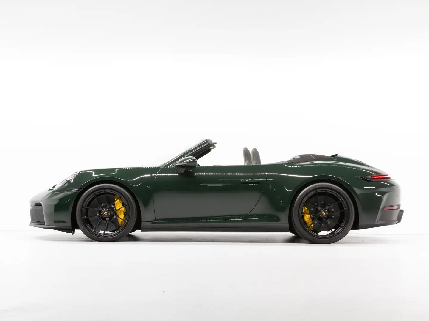 Porsche 992 Carrera GTS Cabriolet - Paint to Sample Vert - 2