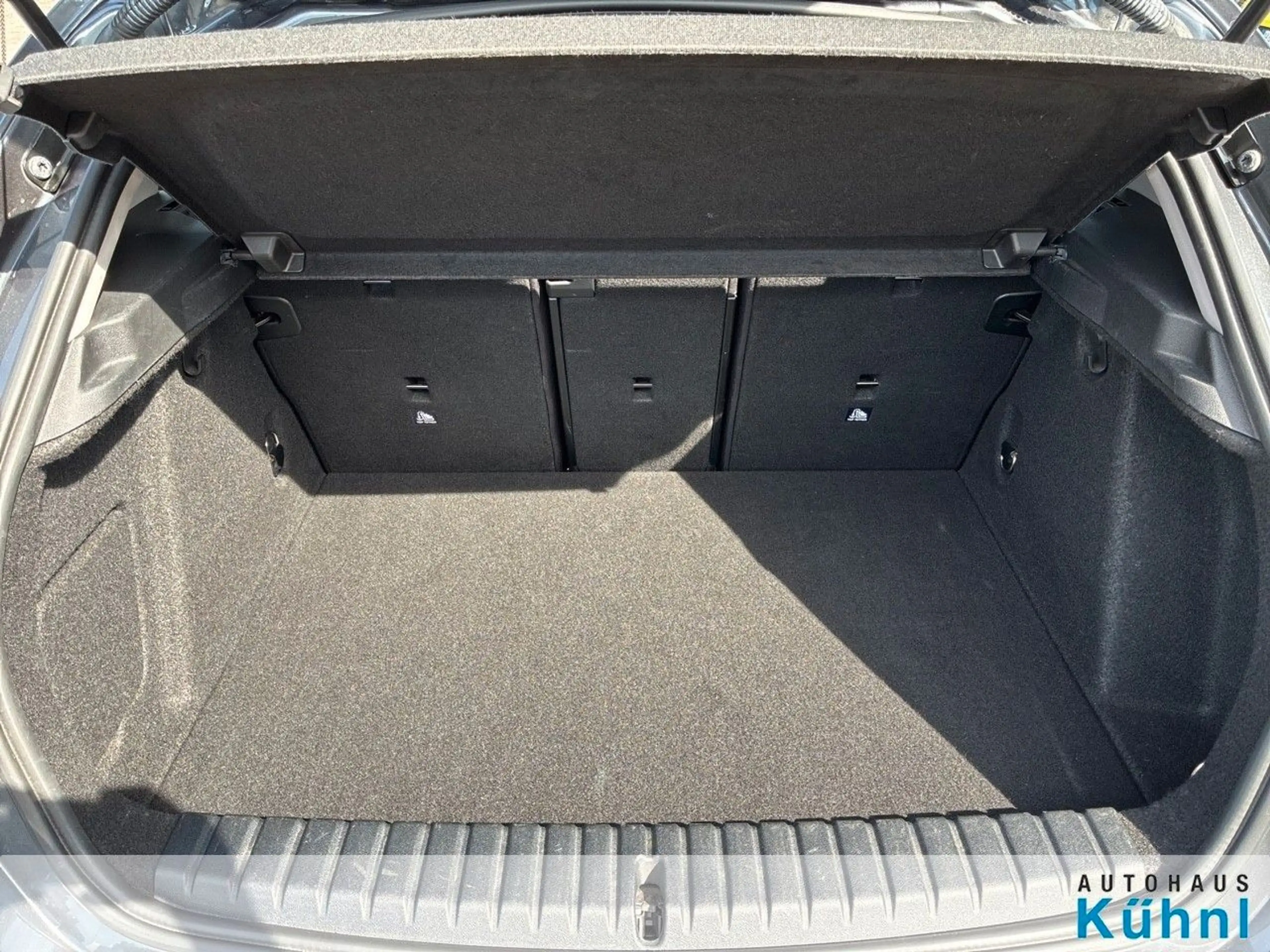 BMW 120 d xDrive Sport Line Aut./Pano/LED/Navi/Keyles — photo 9