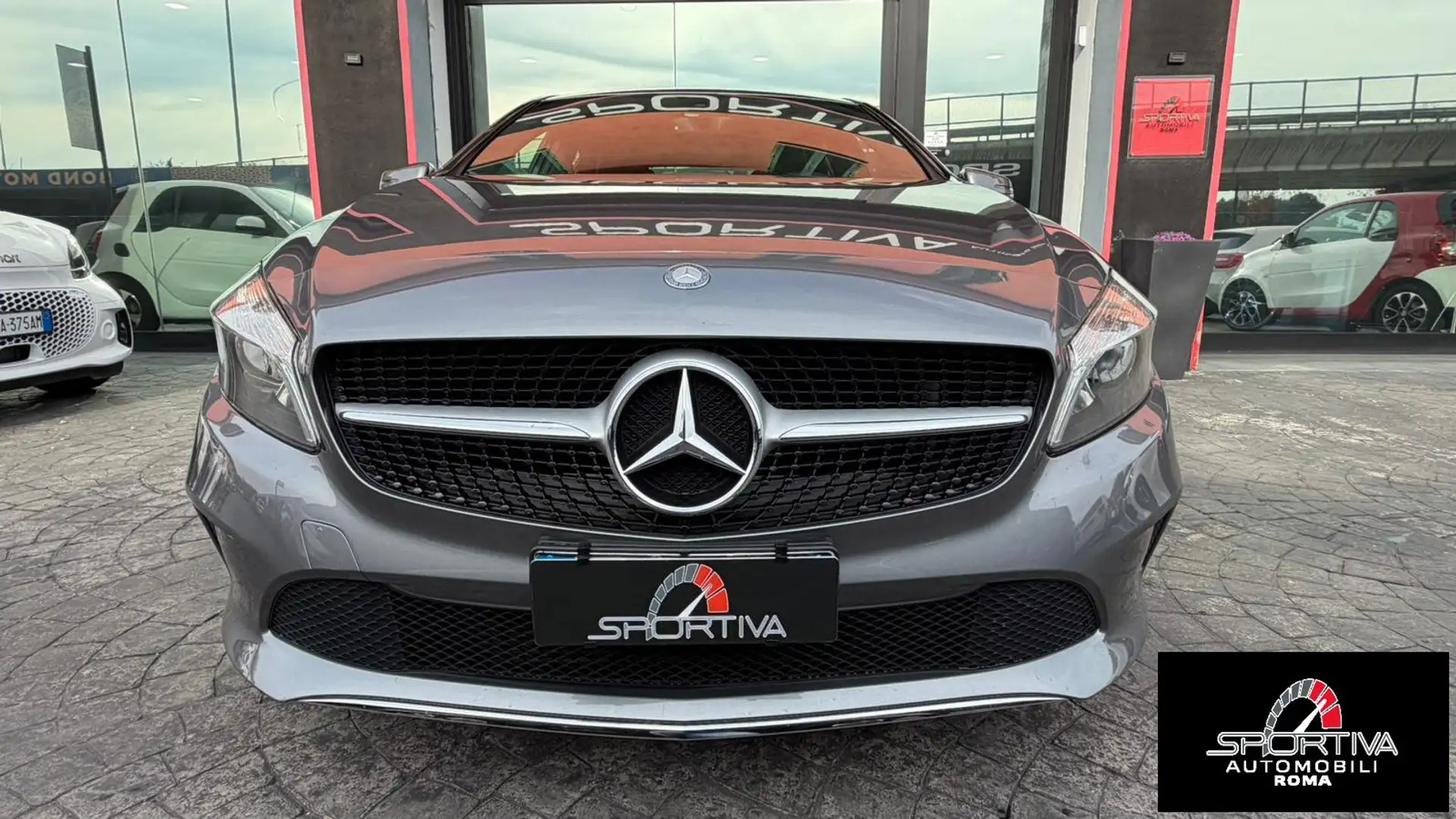 Mercedes-Benz A 180 A 180 CDI Premium Grau - 2