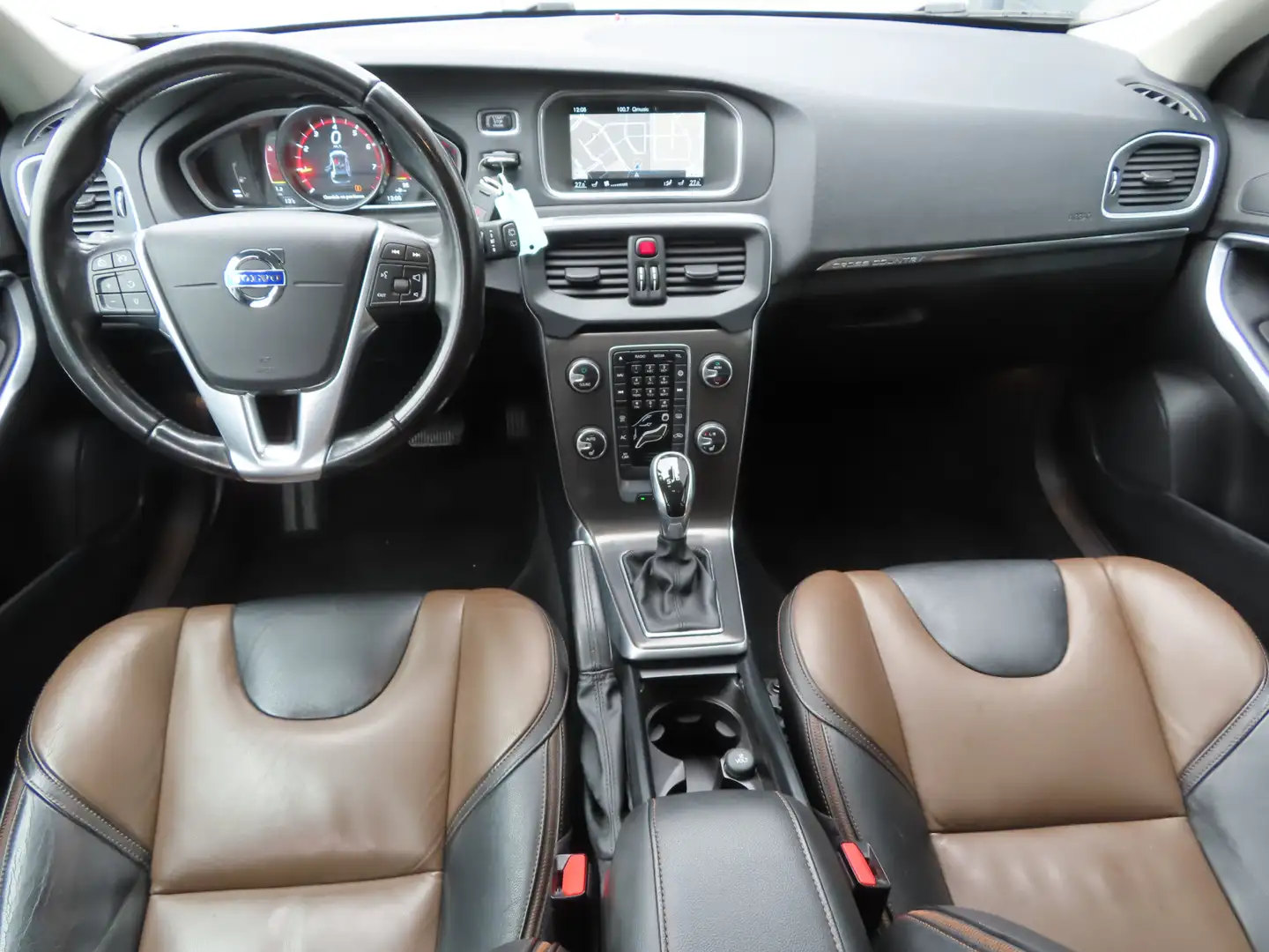 Volvo V40 Cross Country 1.5 T3 Summum | lederen bekleding | trekhaak | st Weiß - 2
