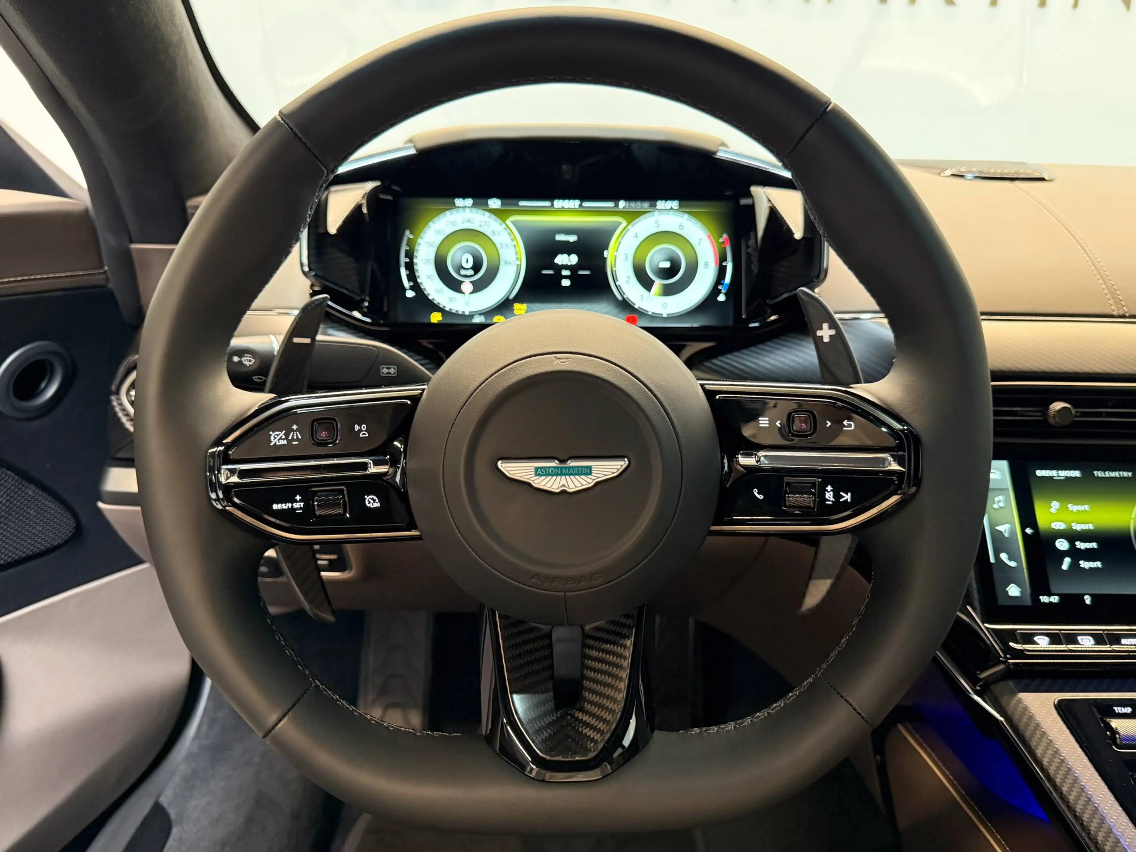 Aston Martin Vantage Coupe | MODELYEAR 2026 — photo 11