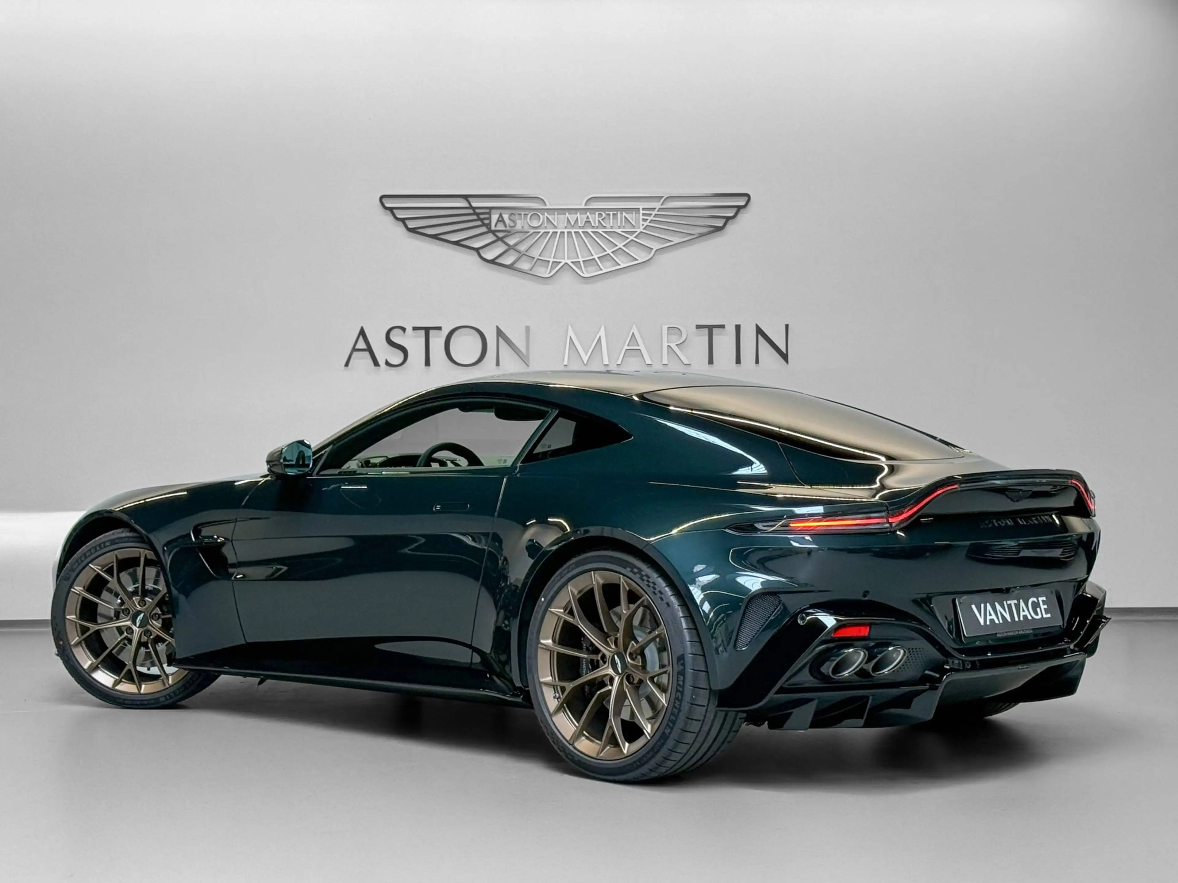 Aston Martin Vantage Coupe | MODELYEAR 2026 — photo 5