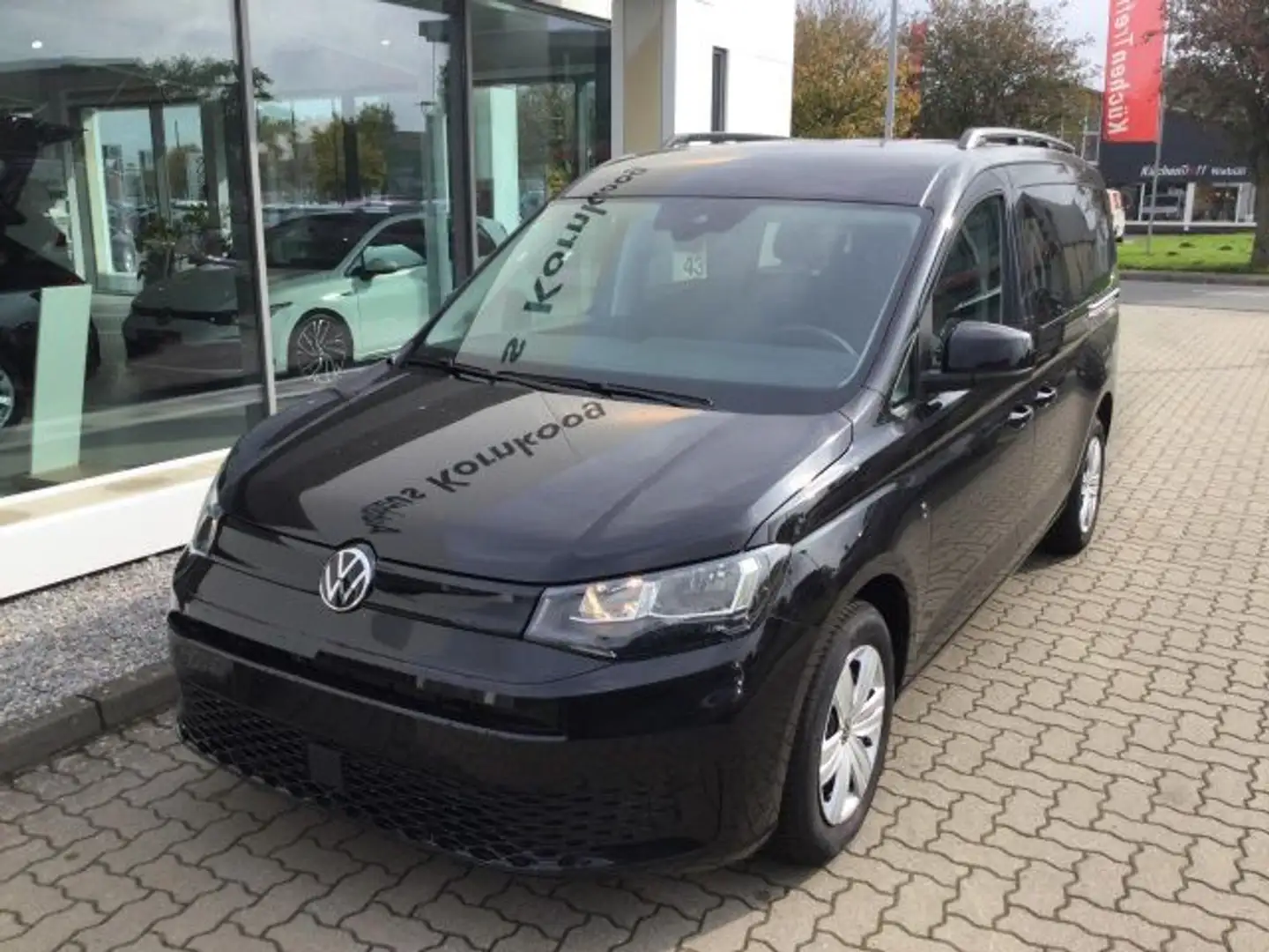 Volkswagen Caddy Maxi "Family" 1.5 TSI DSG 7-S. AHk Bluetooth Чёрный - 2