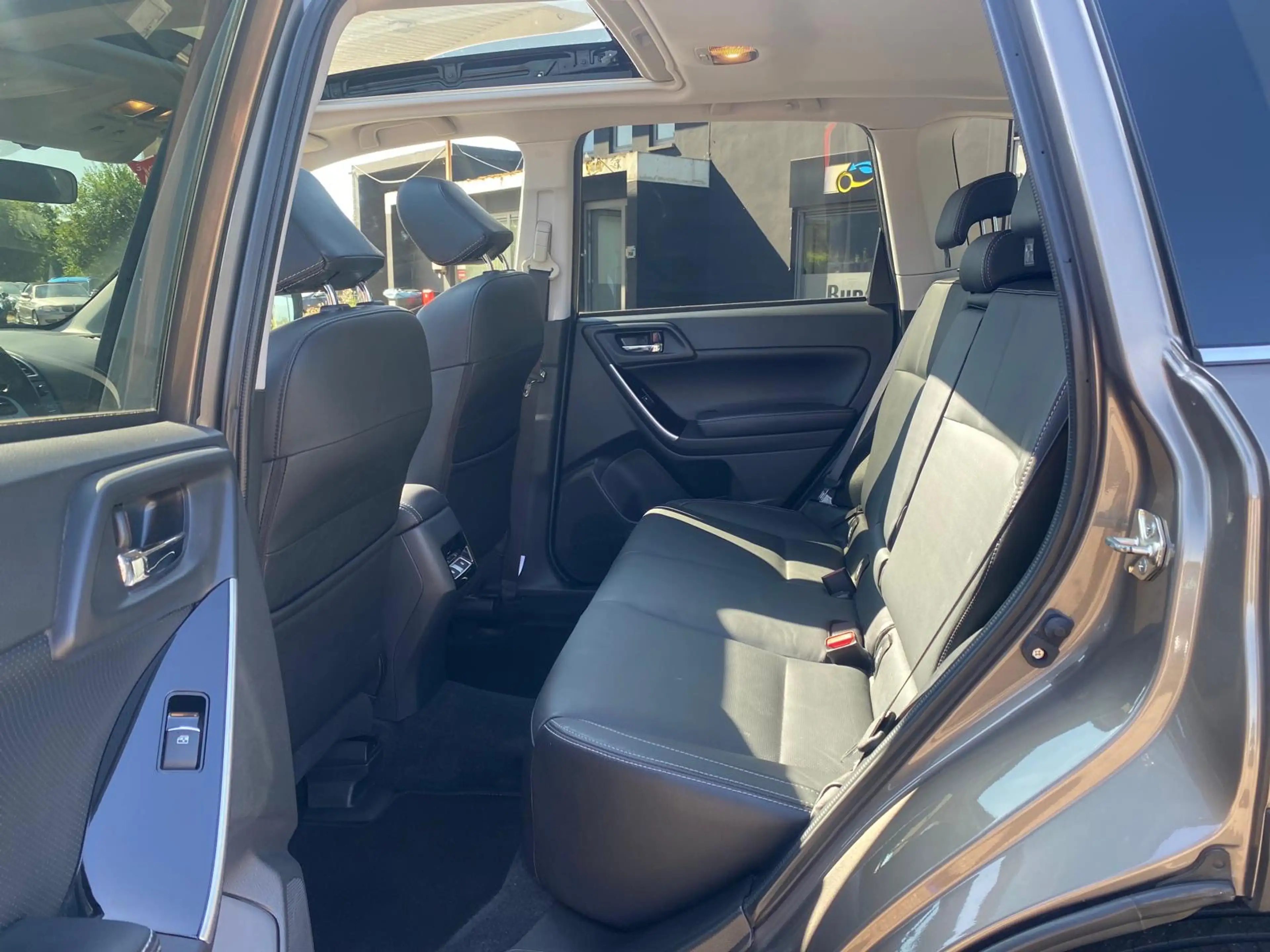 Subaru Forester 2.0 Luxury CVT **GARANTIE** CAR PASS OK** 80.000KM** — photo 9