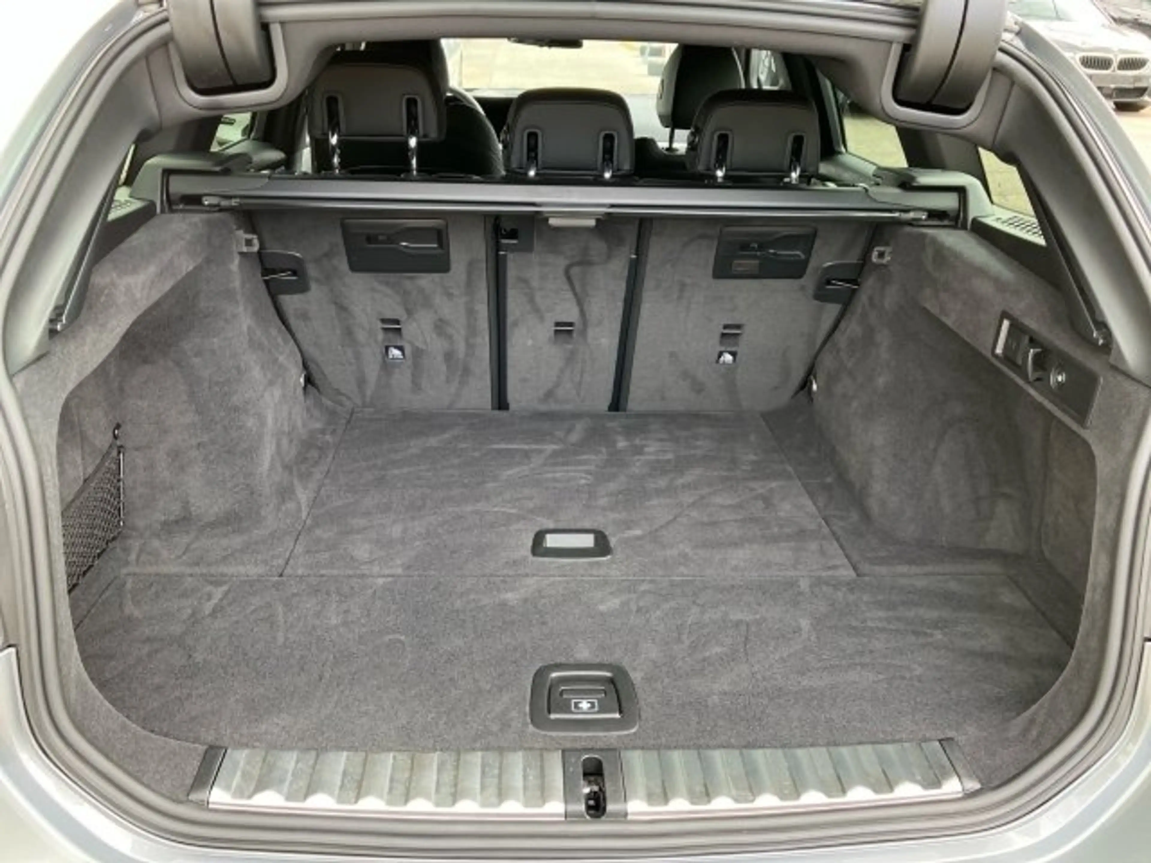 BMW 318 d Touring G21 B47 — photo 13