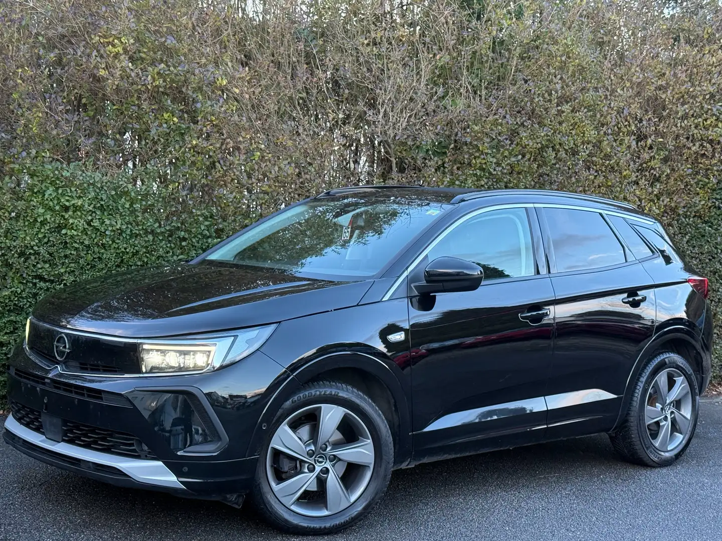 Opel Grandland 1.5 Turbo D+BOITE AUTO+NAVI+CAMERA+CUIR+SIEG VENT Zwart - 1