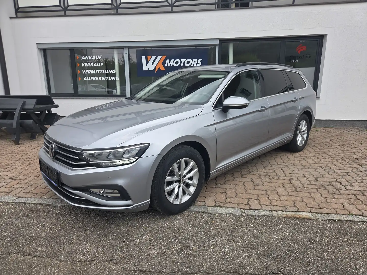 Volkswagen Passat Variant Business Grau - 1