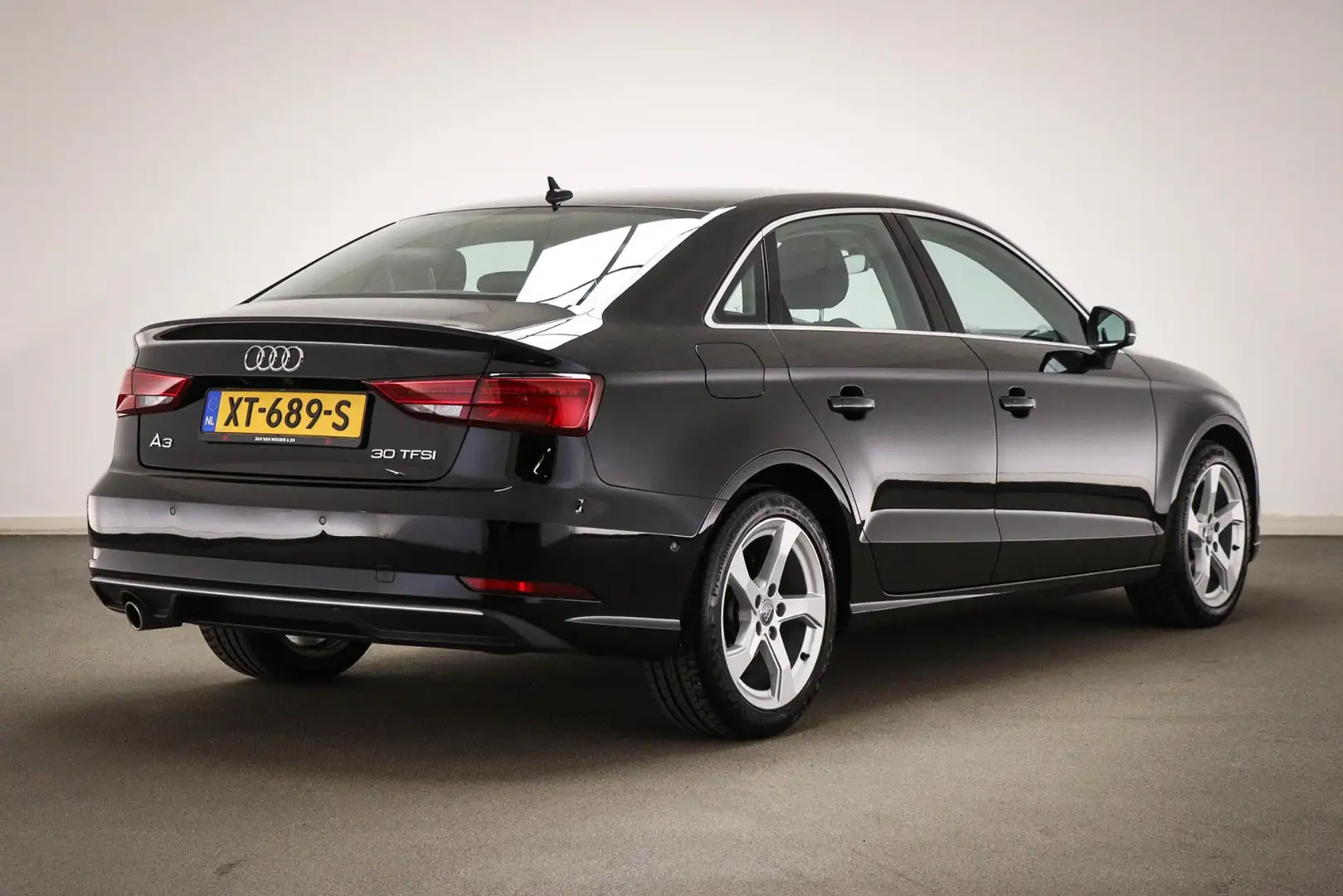 Audi A3 Limousine 30 TFSI Sport Lease Edition | ASSISTENTI Noir - 2