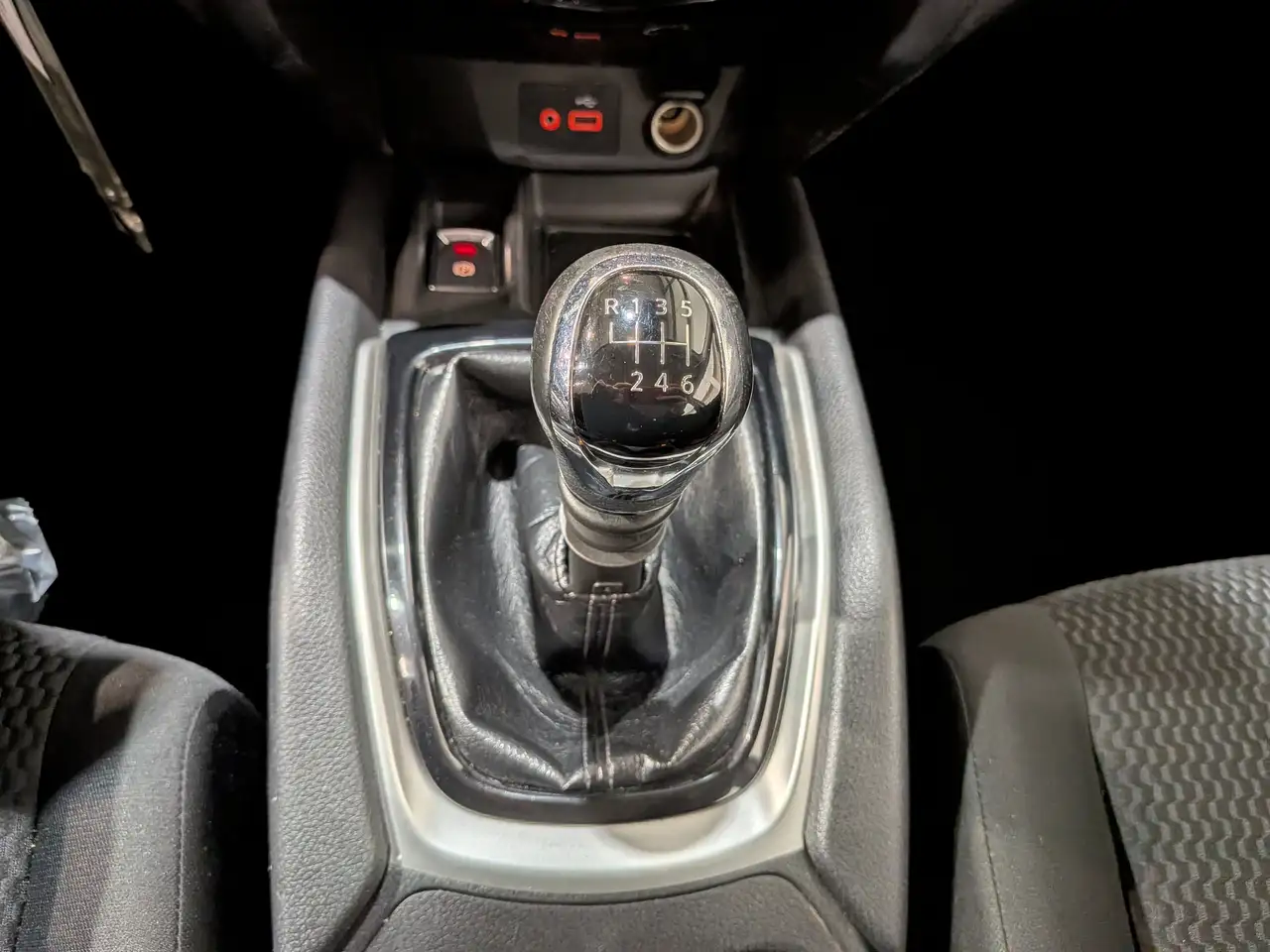 Nissan Qashqai снимка Nissan Qashqai