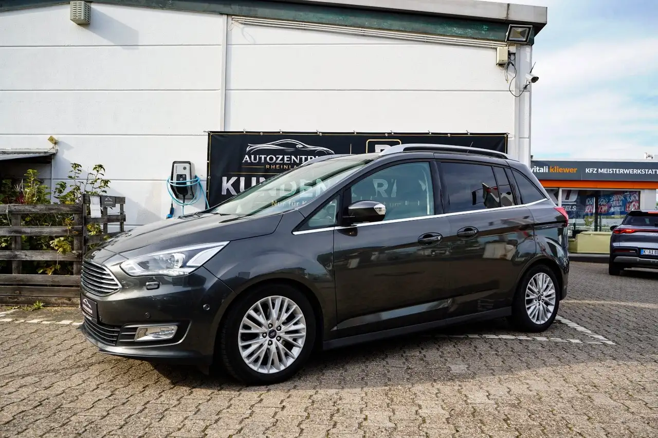 Ford Grand C-Max Titanium*CarPlay*2Hand — photo 1 of 32