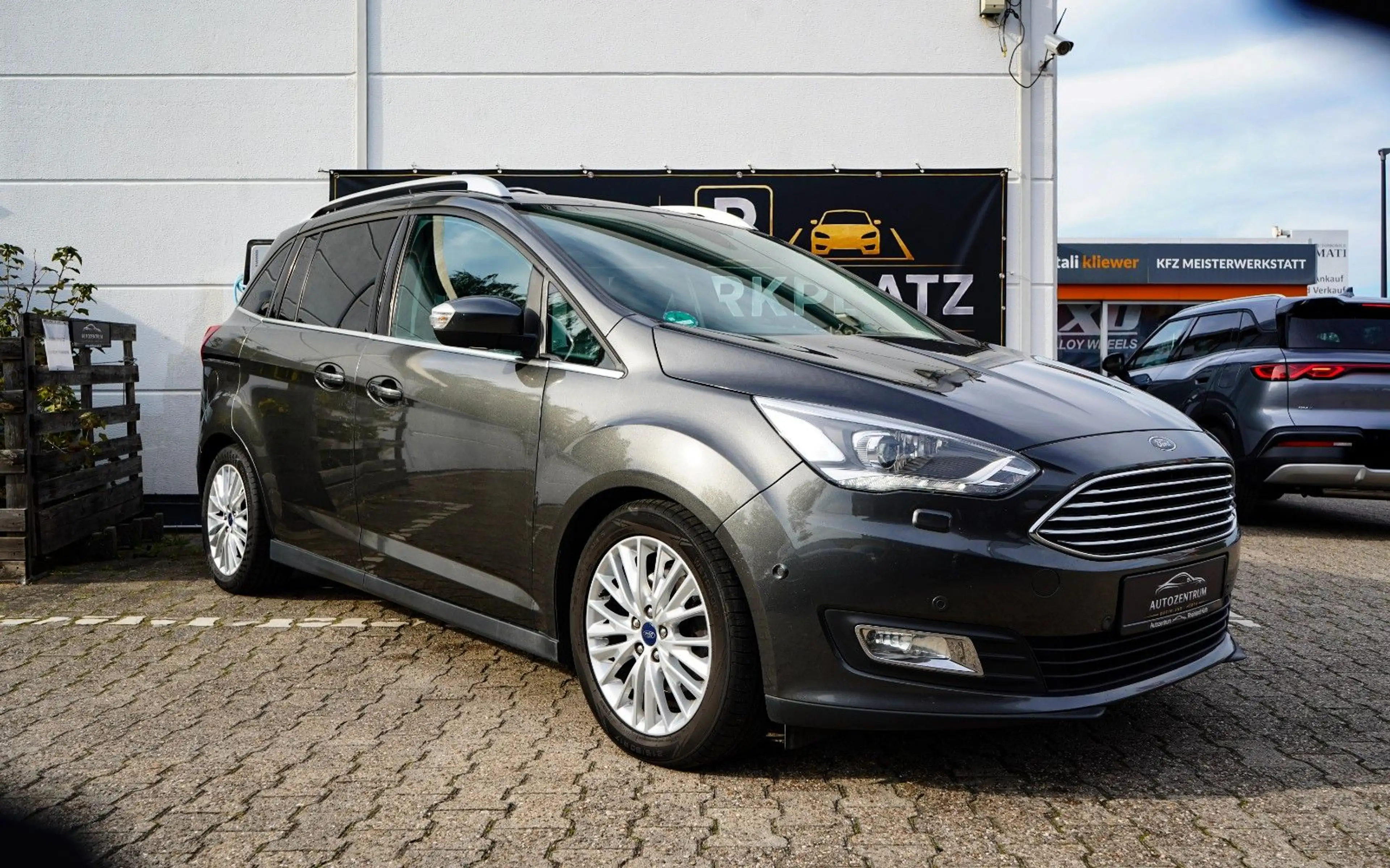Ford Grand C-Max Titanium*CarPlay*2Hand — photo 2