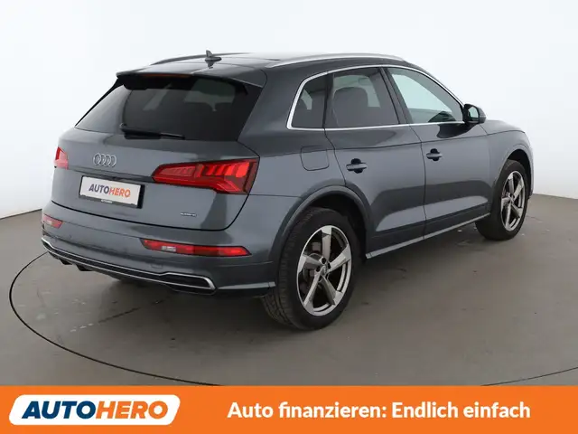 Audi Q5 view 6