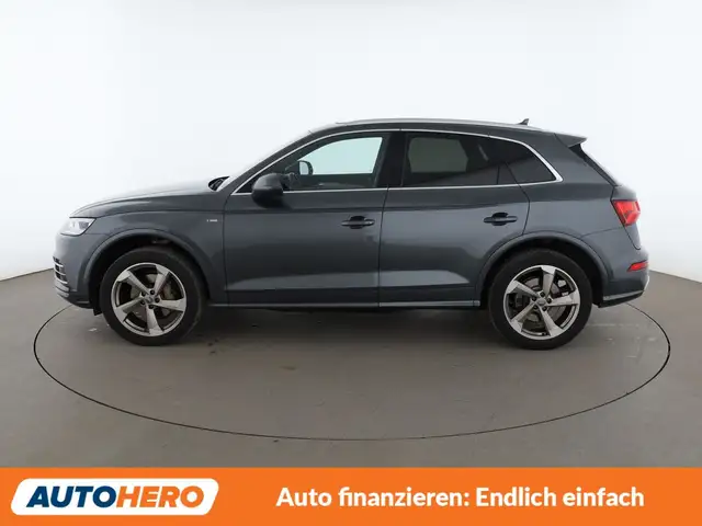 Audi Q5 view 3