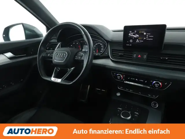 Audi Q5 view 13