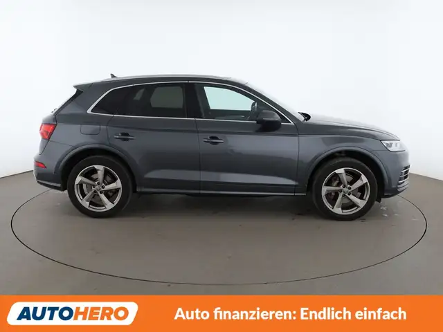 Audi Q5 view 7