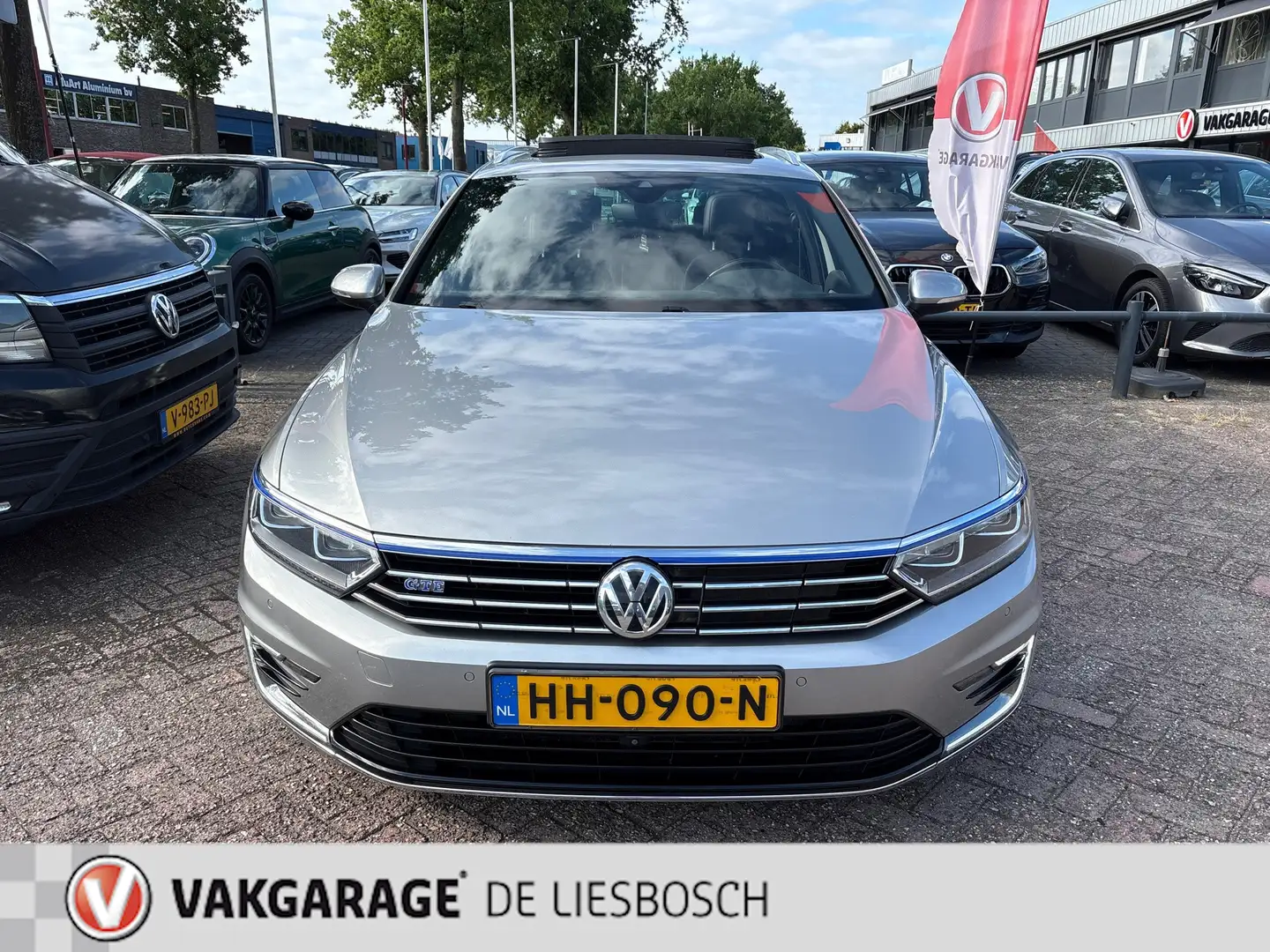 Volkswagen Passat Variant 1.4 TSI GTE Highline,pano,leer,dynaudio,navi,camer Grijs - 2