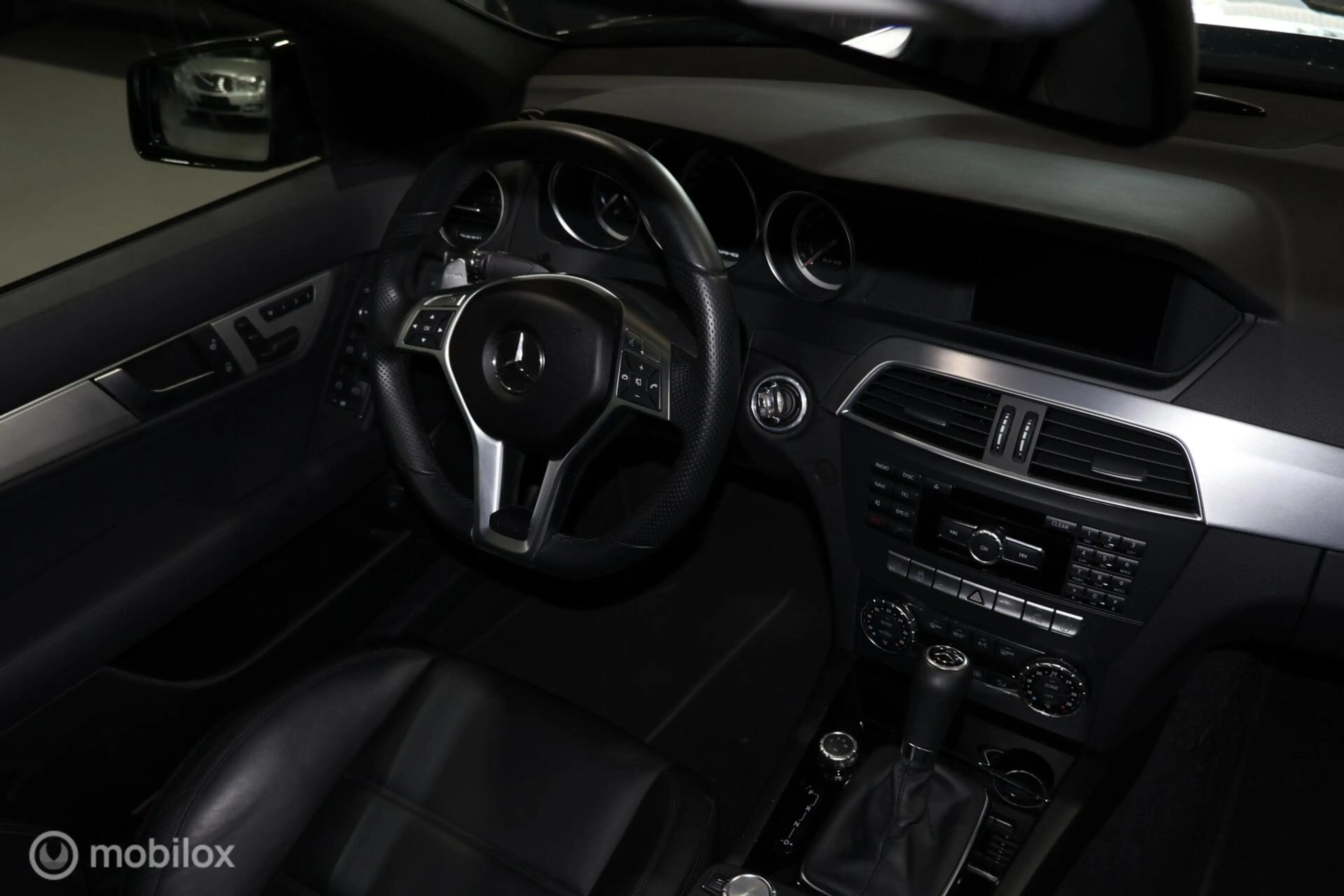 Mercedes-Benz C 63 AMG — photo 12